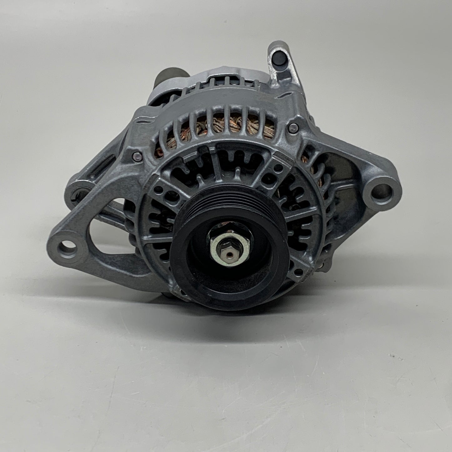 DENSO Alternator Clockwise 12.0 V (Remanufactured) 05920 210-1003