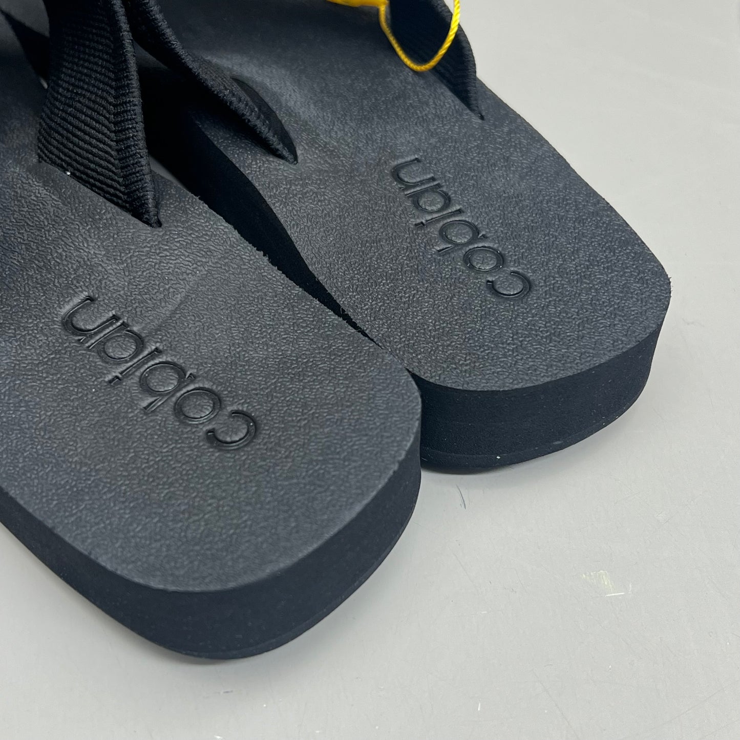 COBIAN Bermuda Bounce Sporty Style EVA Outsole Women's Sz 9, EU 39.5 Black BEB24-001-09