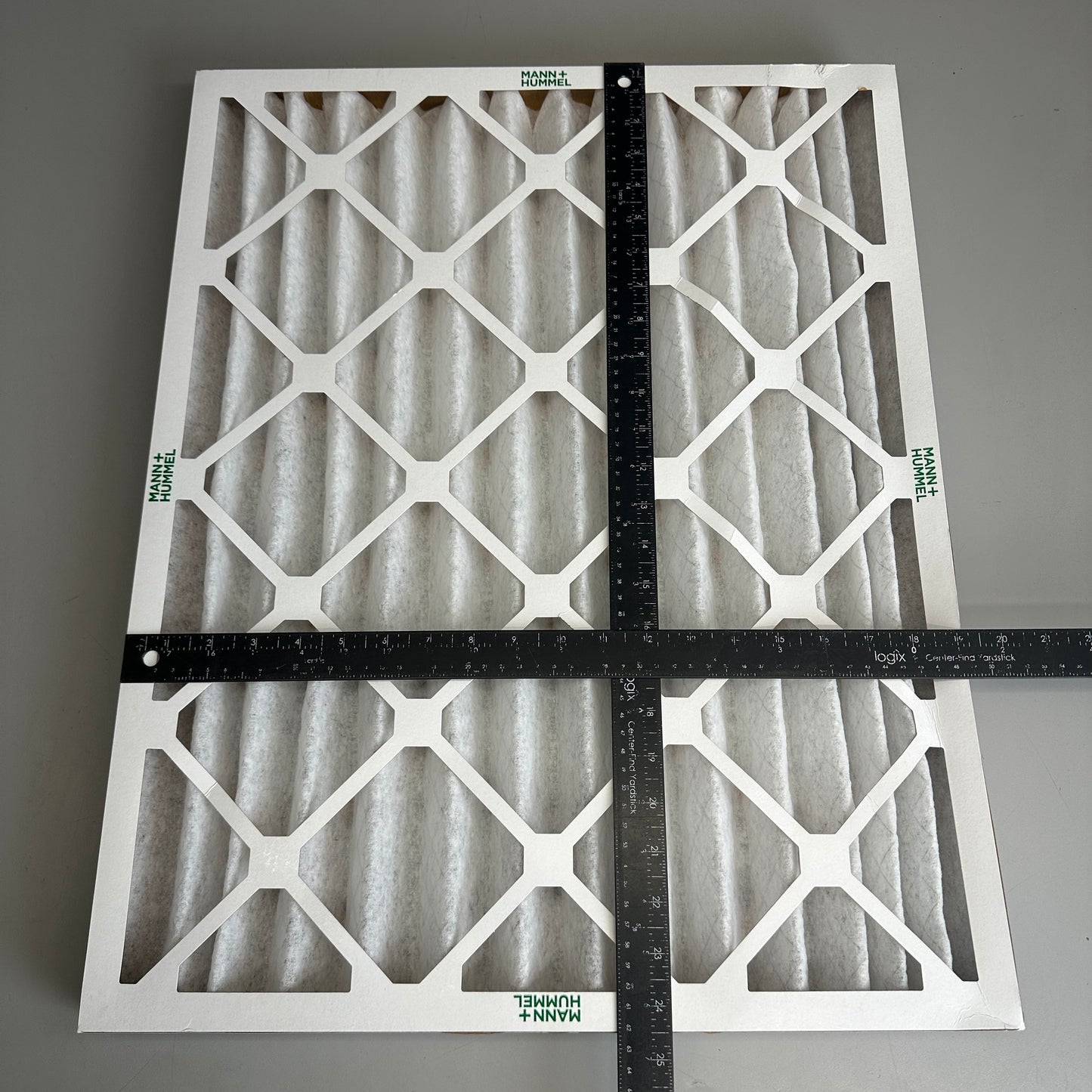 MANN+HUMMEL Prime8 Air Filter 20"x25"x2" White 21208-022025