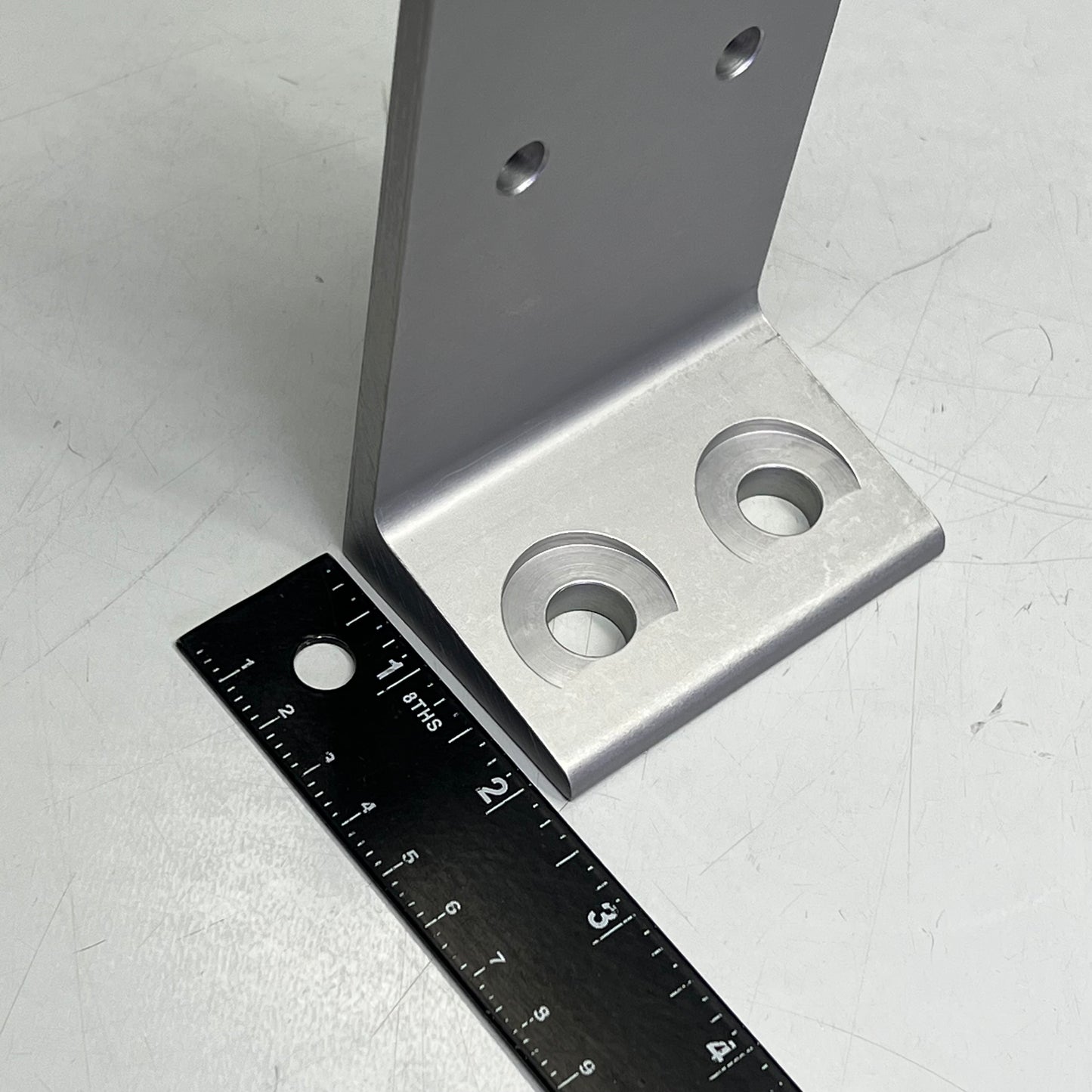 80/20 BUILD YOUR IDEA Economy Floor Mount Base Plate 40 S 80mm Silver 40-2417
