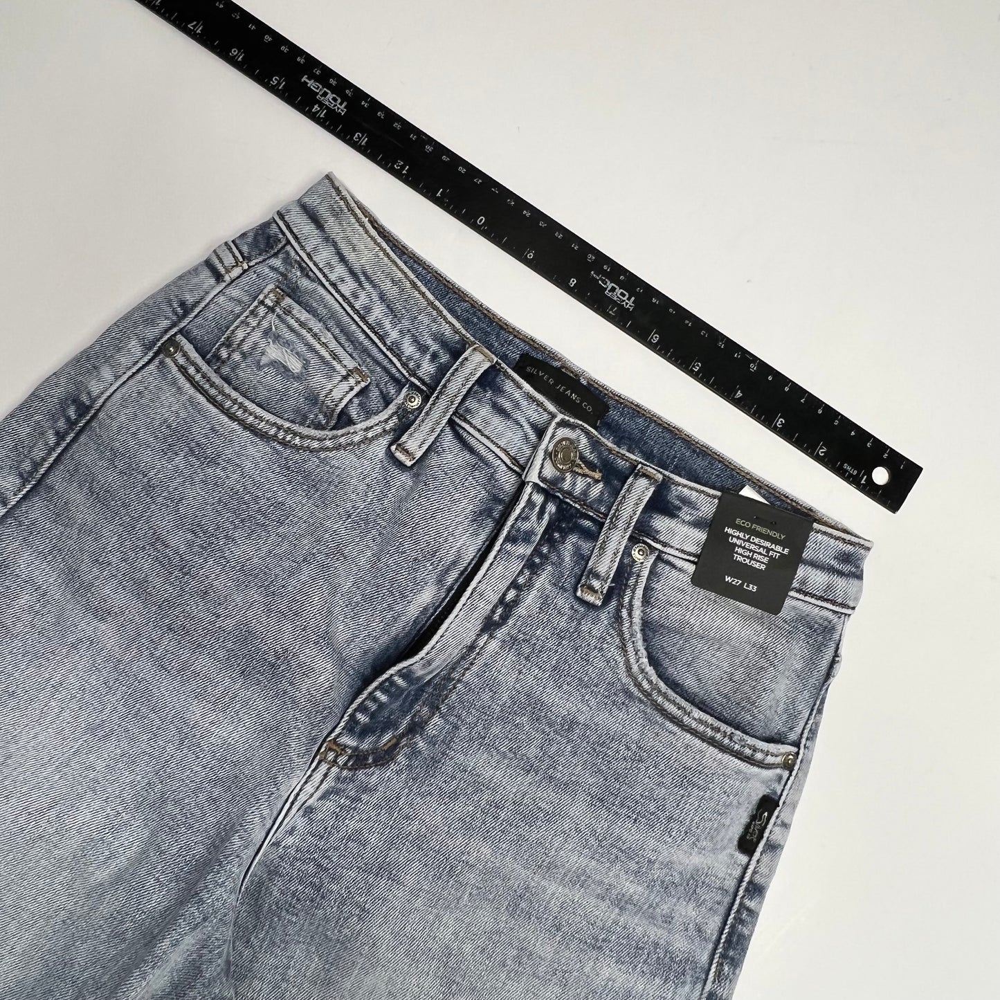 SILVER JEANS CO Highly Desirable High Rise Jeans Women's Sz 27/33 Light Wash