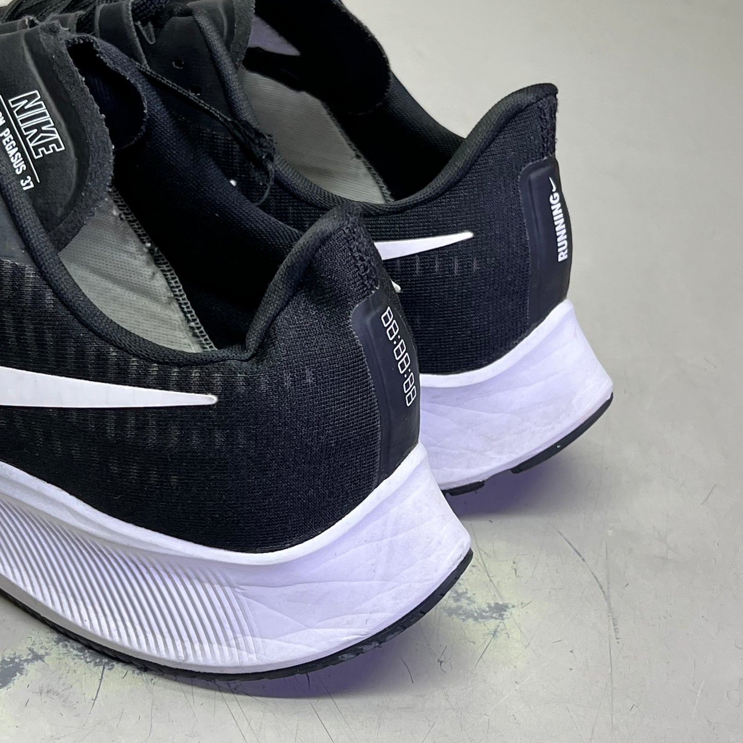 NIKE Air Zoom Pegasus 37 Running Sneaker Men's Sz 14 Black/White (Pre-Owned)