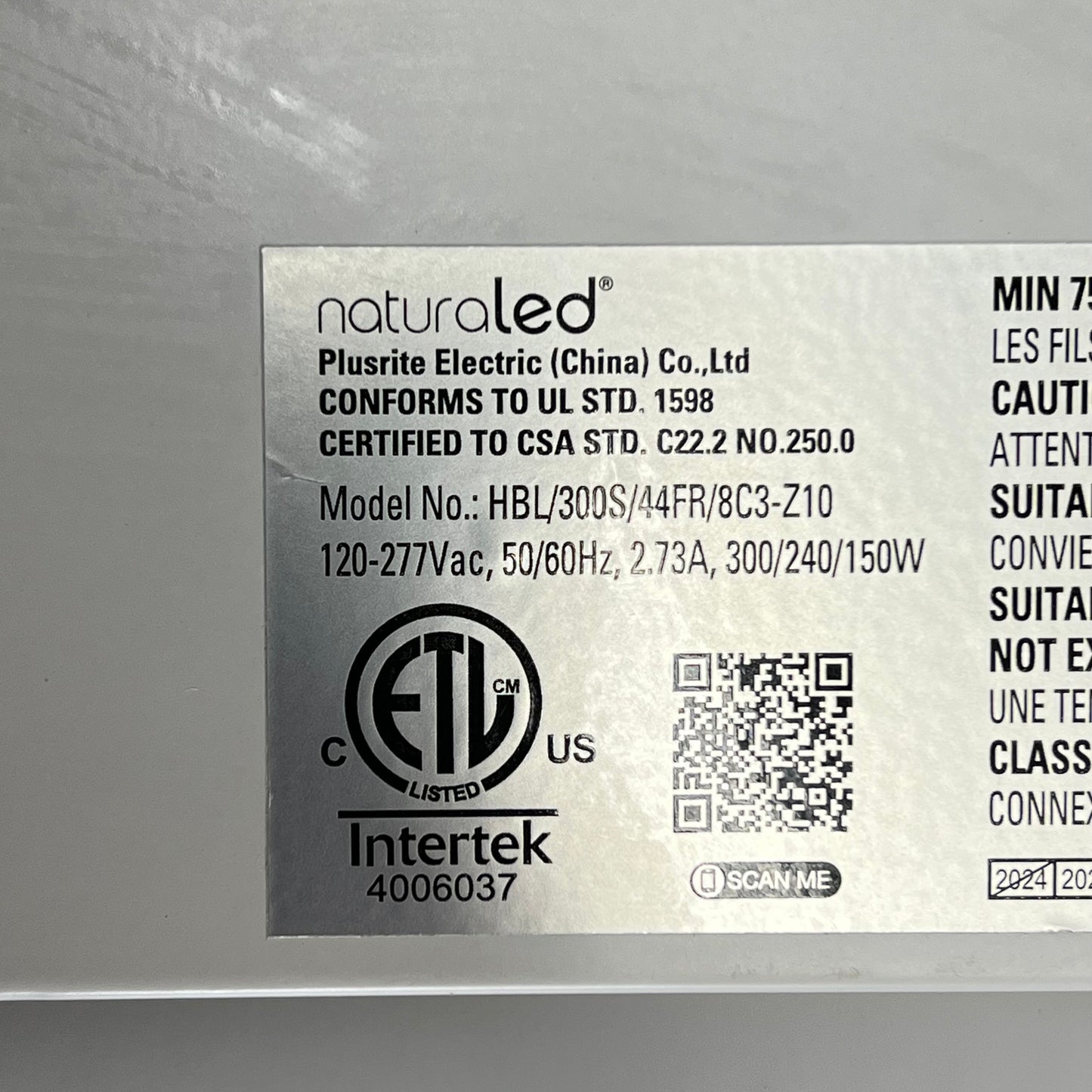 HBL Bay Linear W/ Z10 Control-ready 120-277V White HBL/300S/44FR/8CS-Z10