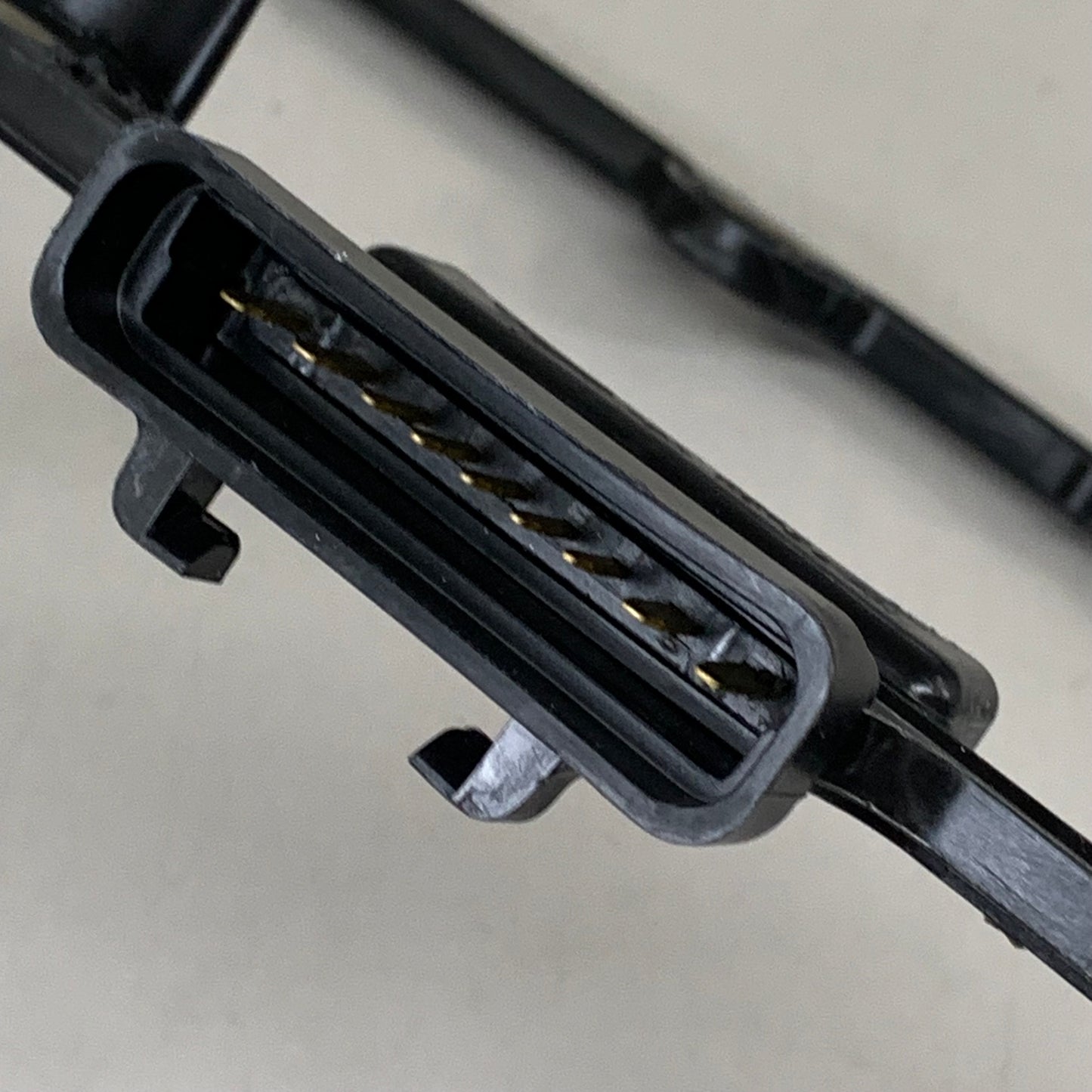 MAHLE Valve Cover Gasket For Ford VS50329