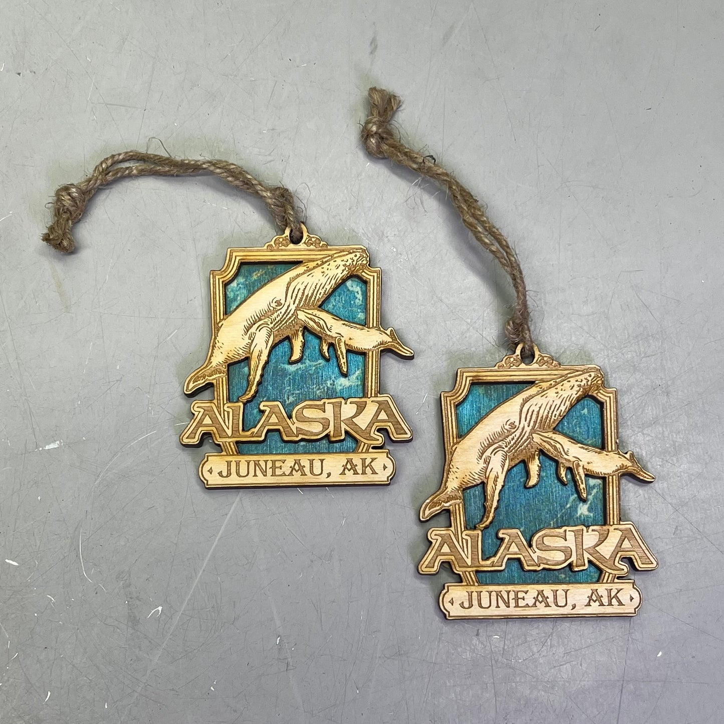 ZA@ (2 PACK) Whale Family Laser Cut Wood Collectable Ornament Juneau Alaska Souvenir D