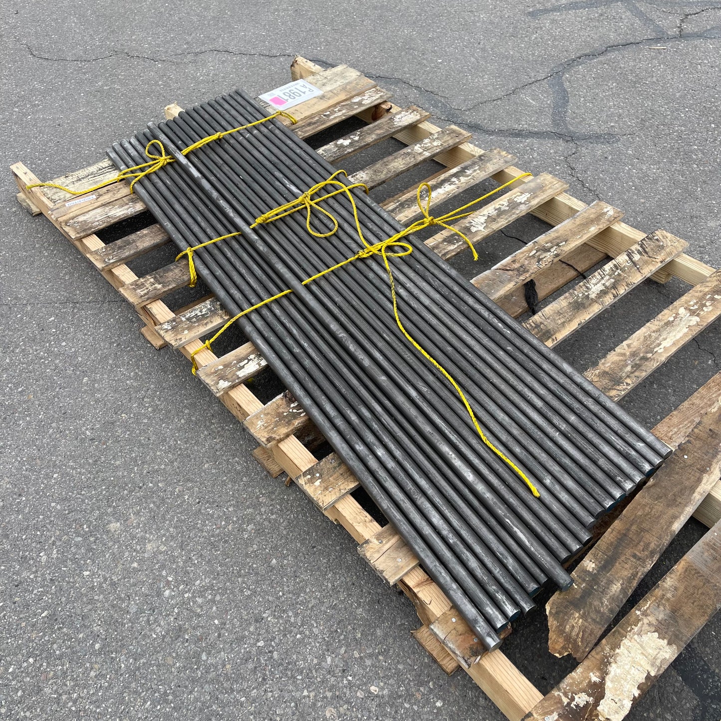 ZA@ Pallet of MIXED Steel Rods (AS-IS)