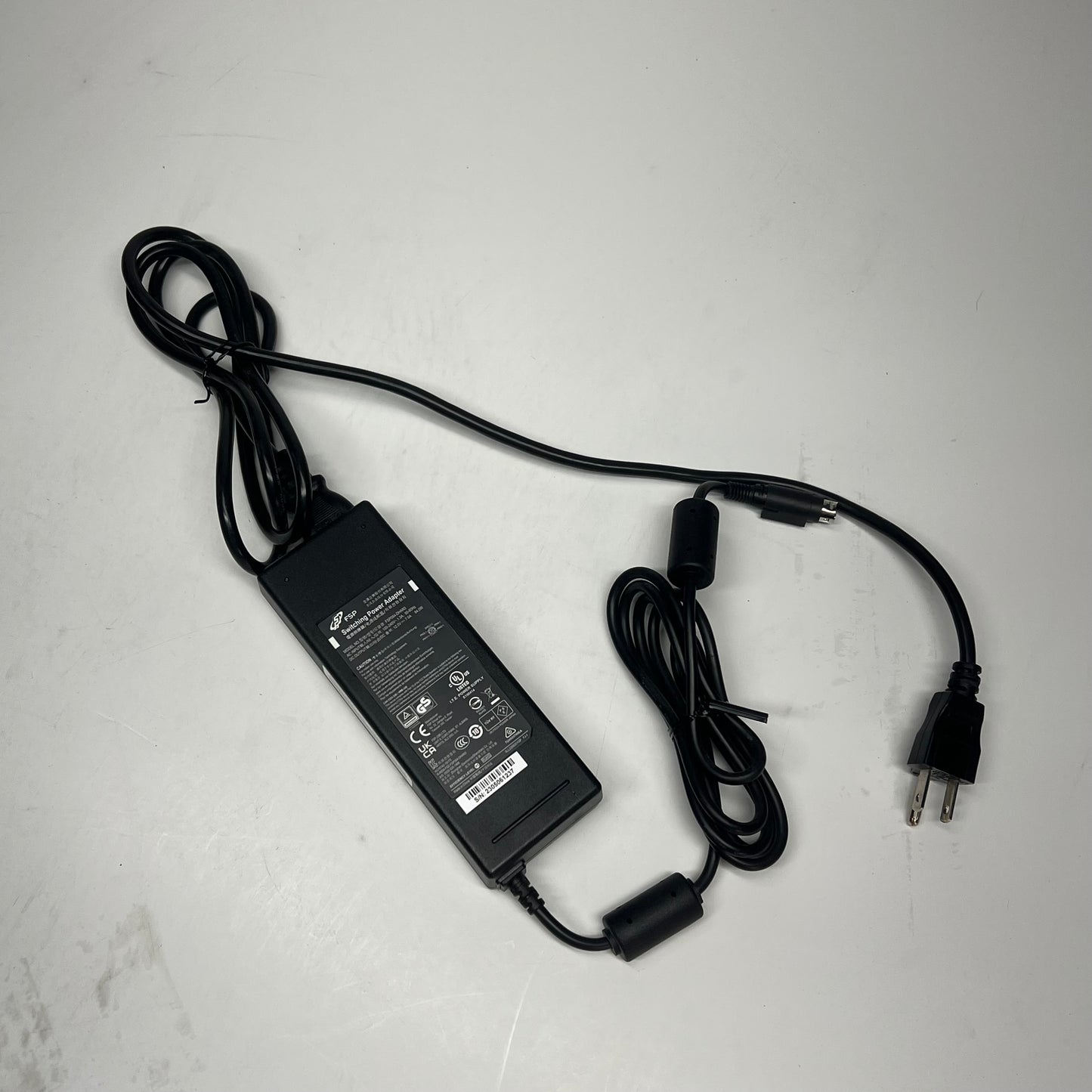 ZA@ Lot of Wifi Devices & Assorted Cords AC1200