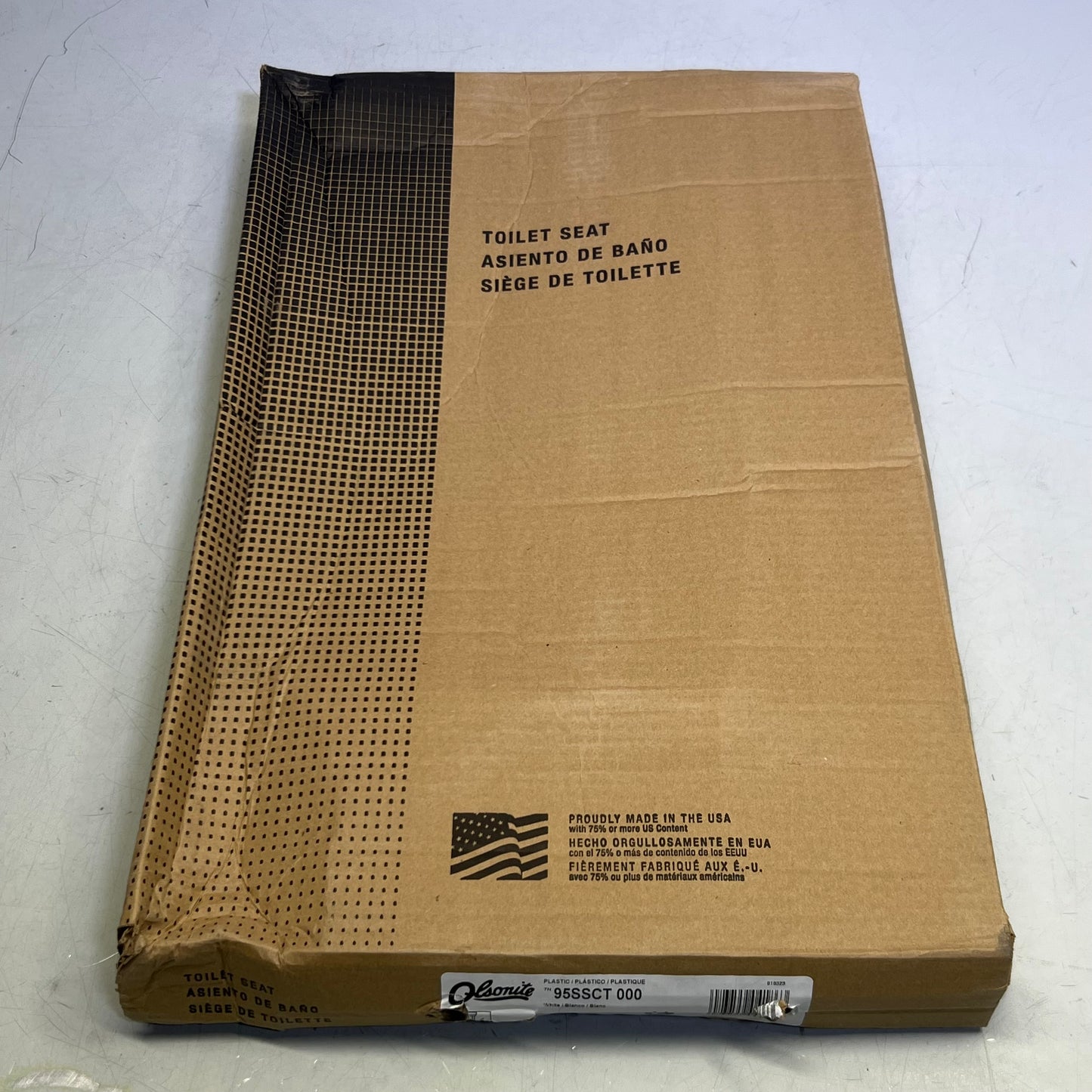 OLSONITE Elongated Plastic Toilet Seat, White 95SSCT000 (New Other, Distressed Box)