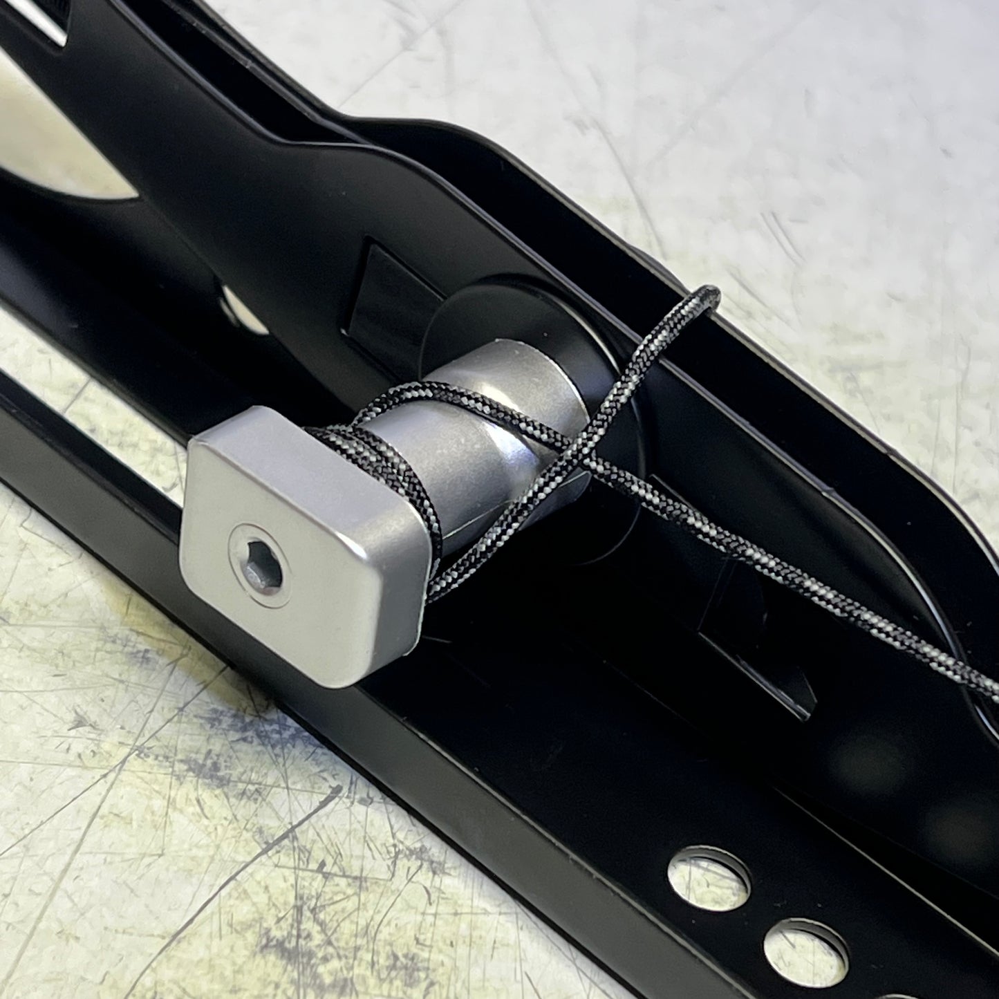 SANUS Wall Mount For Flat TV Panel Display 42"-90" 151 lbs Load Cap Black VLT5B1