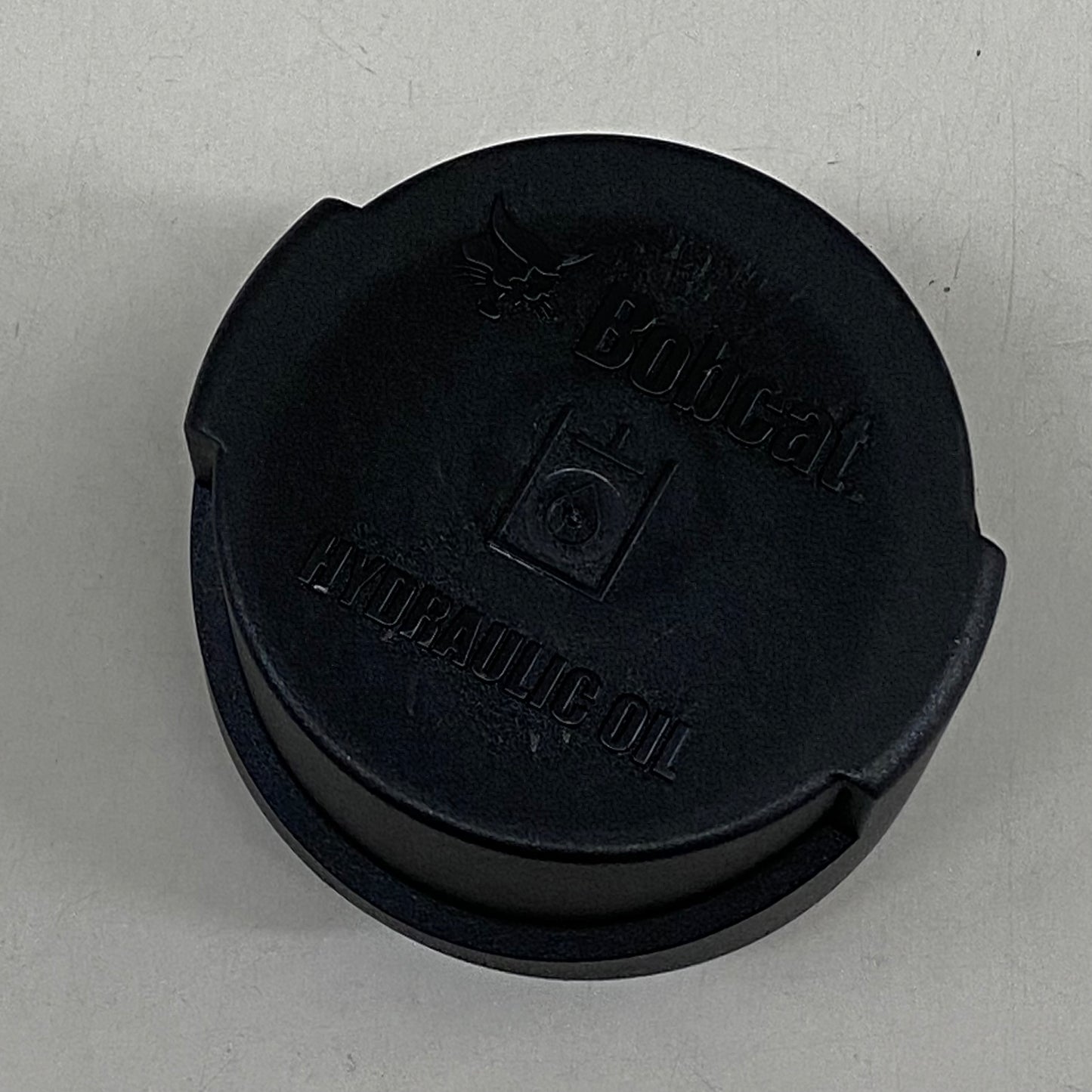 BOBCAT Hydraulic Oil Tank Cap Replacement Part For Bobcat 321  Black 2087493