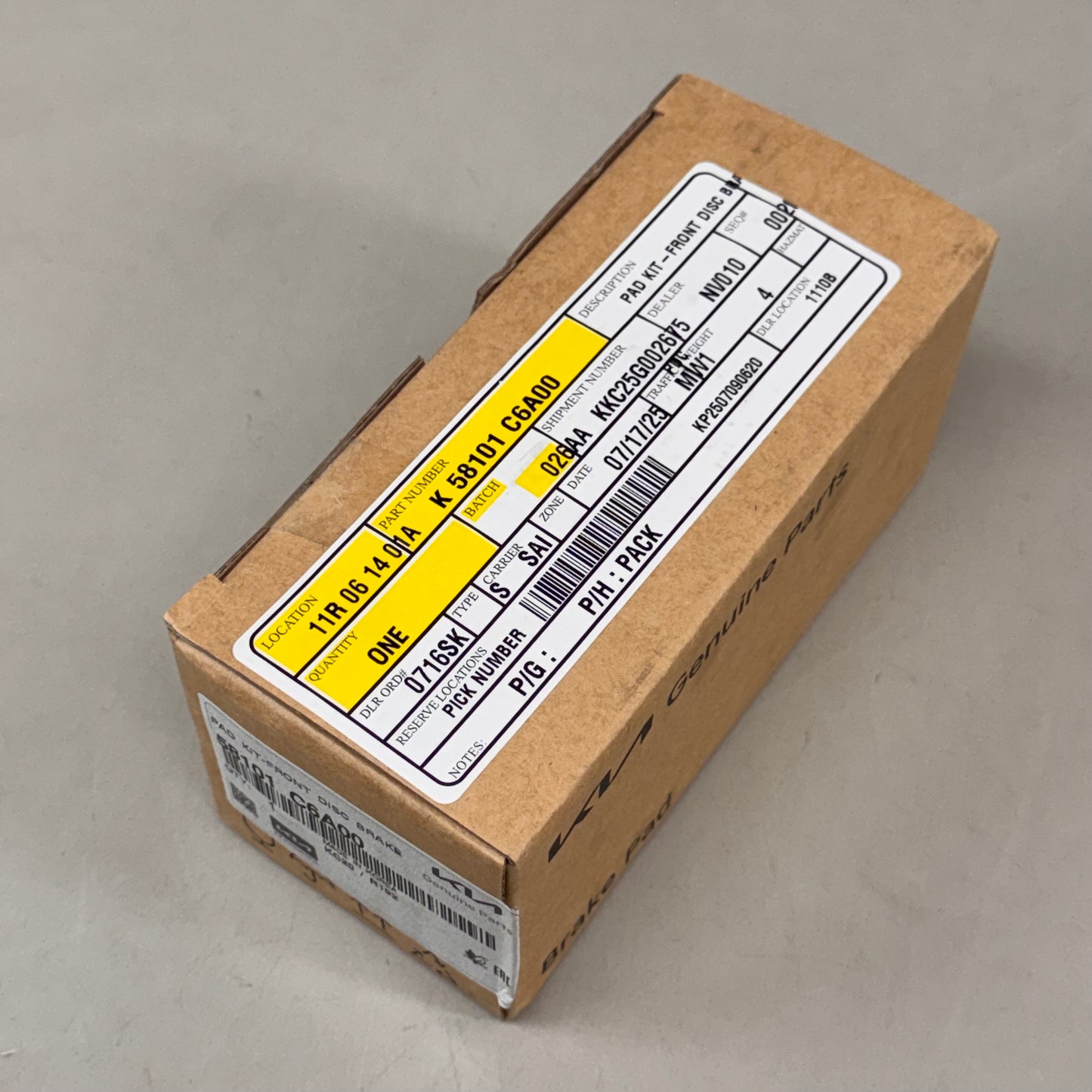 OEM NEW Genuine Front Disc Brake Pads Assembly 16-20 Kia Sorento 58101-C6A00