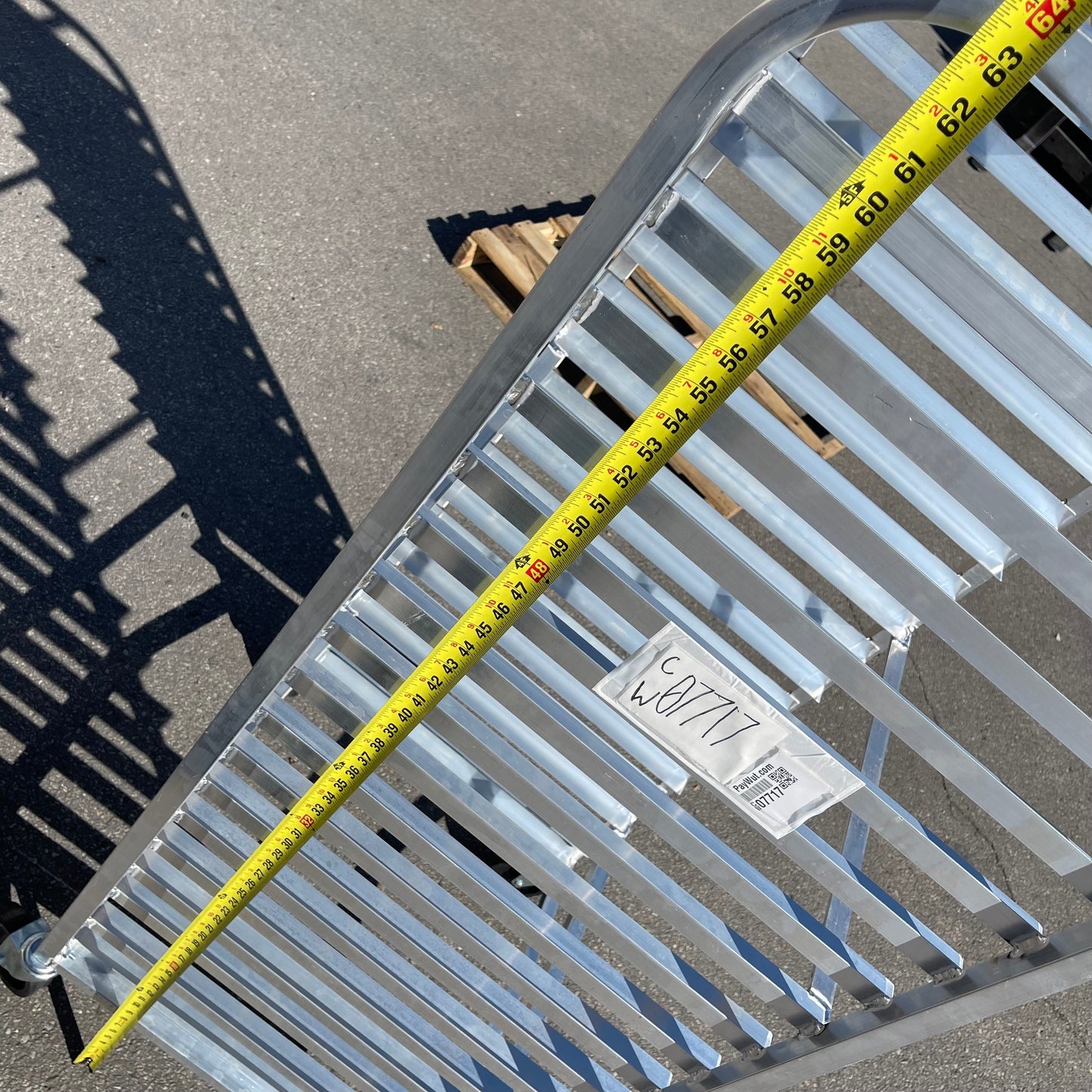 CHANNEL Donut Screen Rack 23"x24"x63" Aluminum 548A (A)
