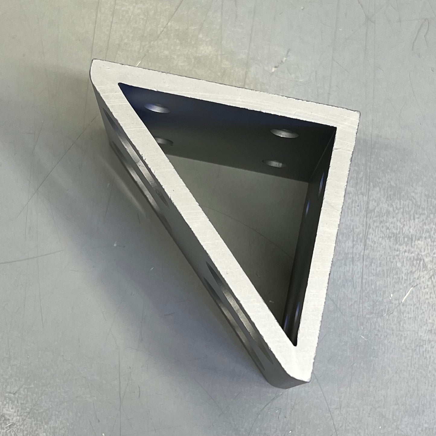 80/20 BUILD YOUR IDEA (2 PK) 40S 8 Hole Inside Gusset Bracket 90°Connect 40-4338