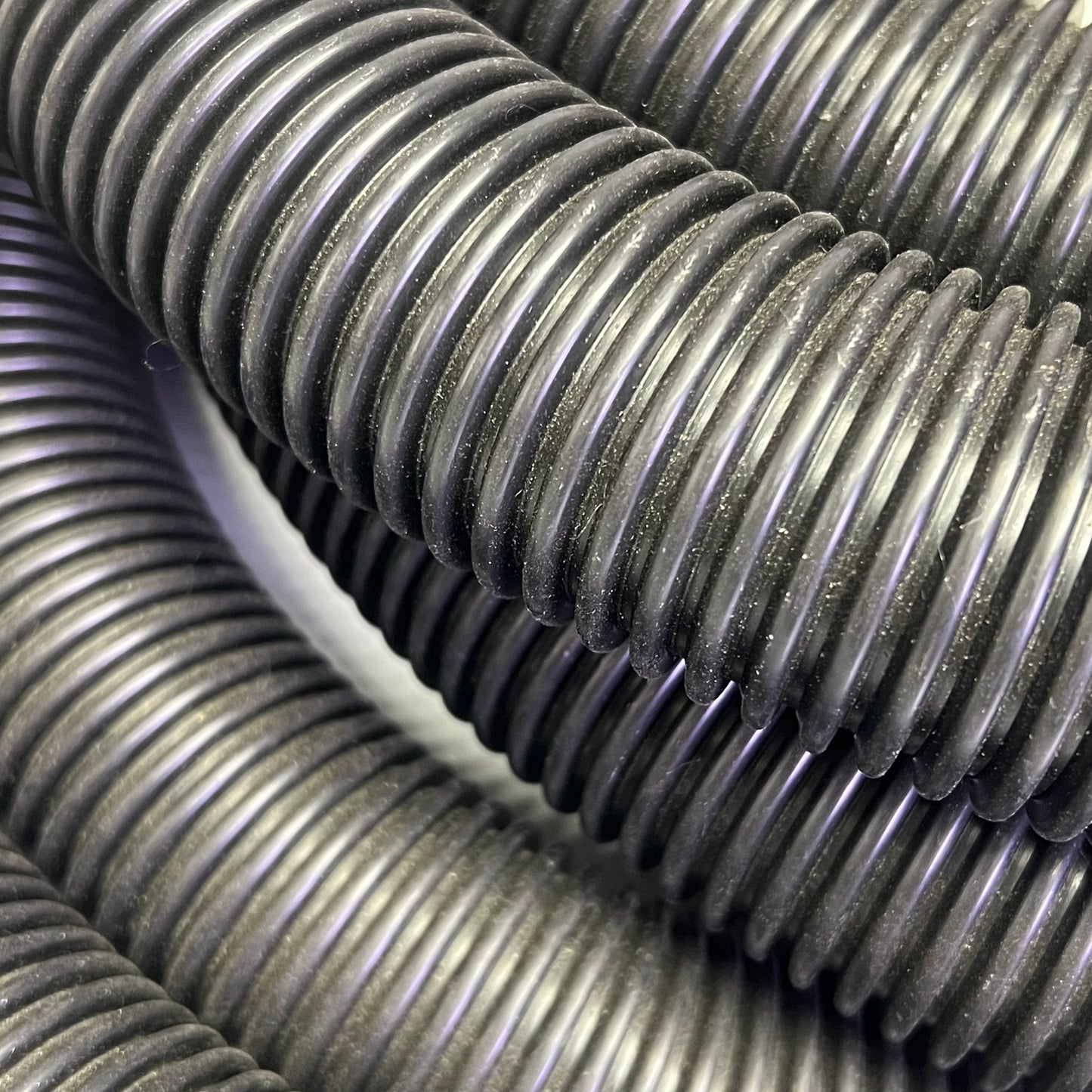 FLEXHAUST Uniloop Drain/Vacuum Hose Assembly 25ft 1.5ID Black 5971500109SB