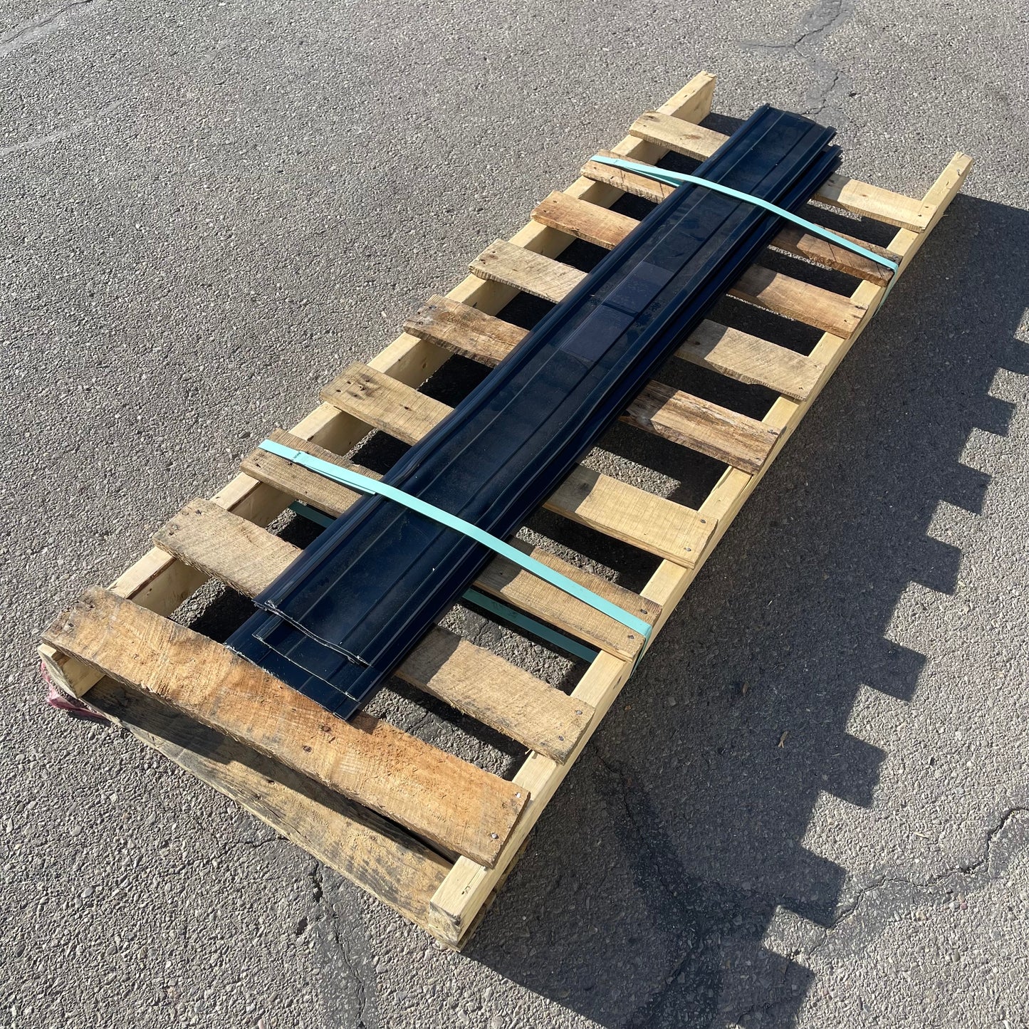 ZA@ Pallet of FORTNA Eave Supports/Door Seals/Trim? (New)