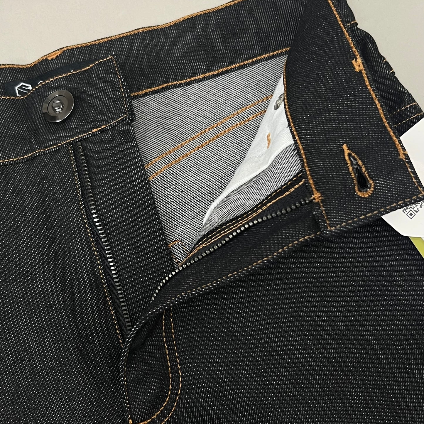 SAMSHIELD Swarovski Crystal Engraved Jeans Women's Sz US 26, UK 8, 36 Black Denim