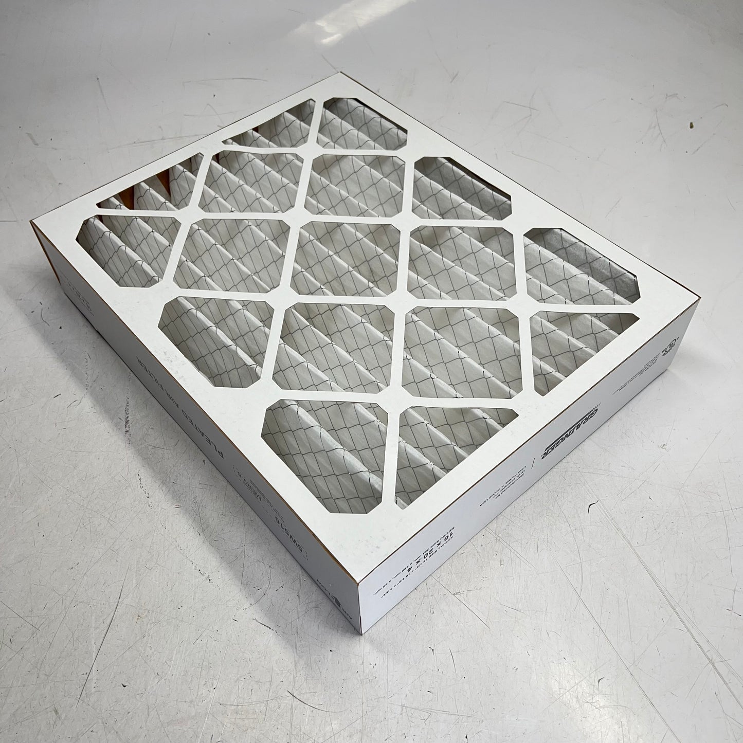 ZA@ GRAINGER  (6 PACK) Merv 7 Pleat Captures 75-80% of Partials 16X20X4 White 5W516