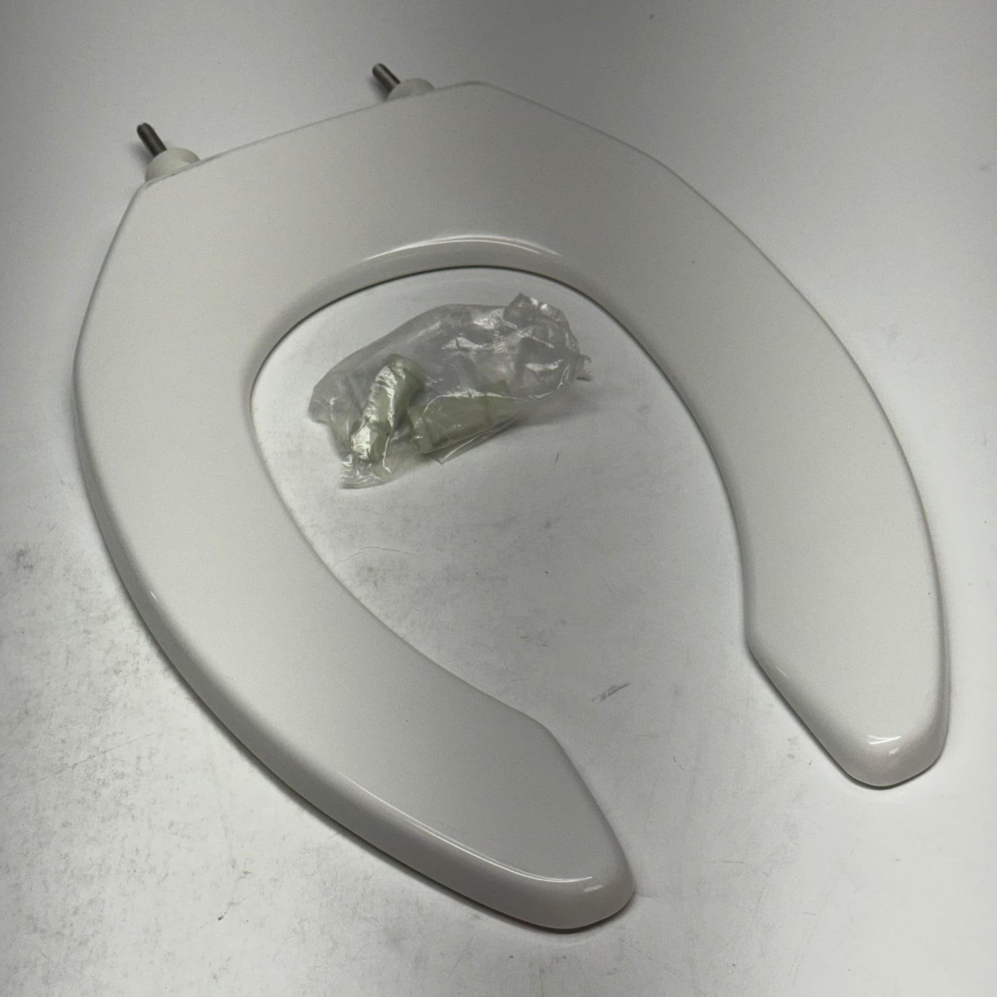 OLSONITE White Plastic Toilet Seat & Cover Sz 18"L x 14"W - 10SSCT 000