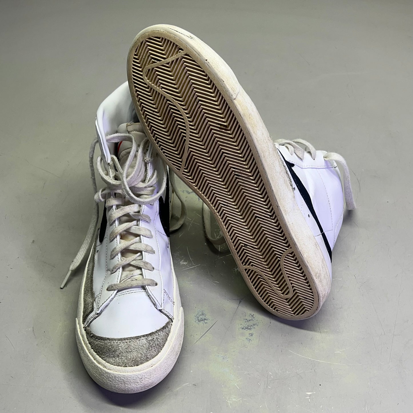 NIKE Blazer High Mid '77 Vintage Shoes Men's Sz 11.5 White/Black (Pre-Owned)