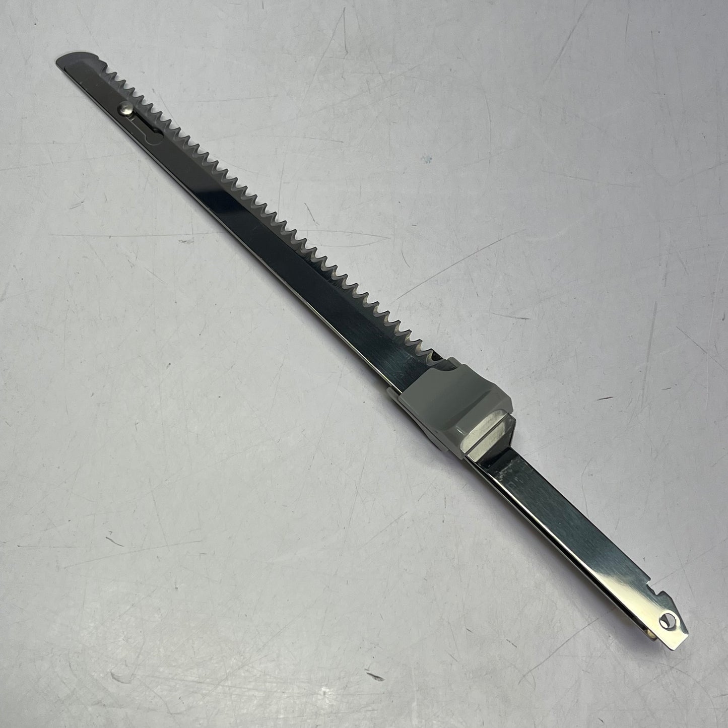 BRENTWOOD  Electric Carving Knife Trigger Operation 7" 110w 5' White TS-1010