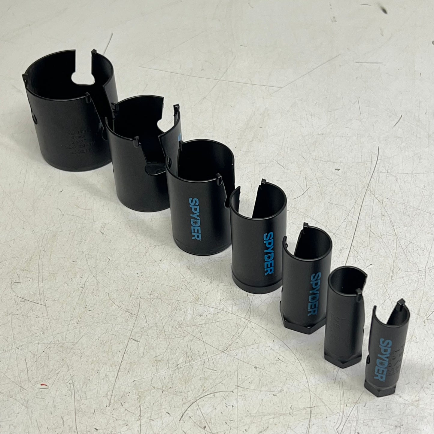 SPYDER Tct Hole Saw Kit Tungsten Carbide Tipped Clean Cuts 18 Pieces 600938