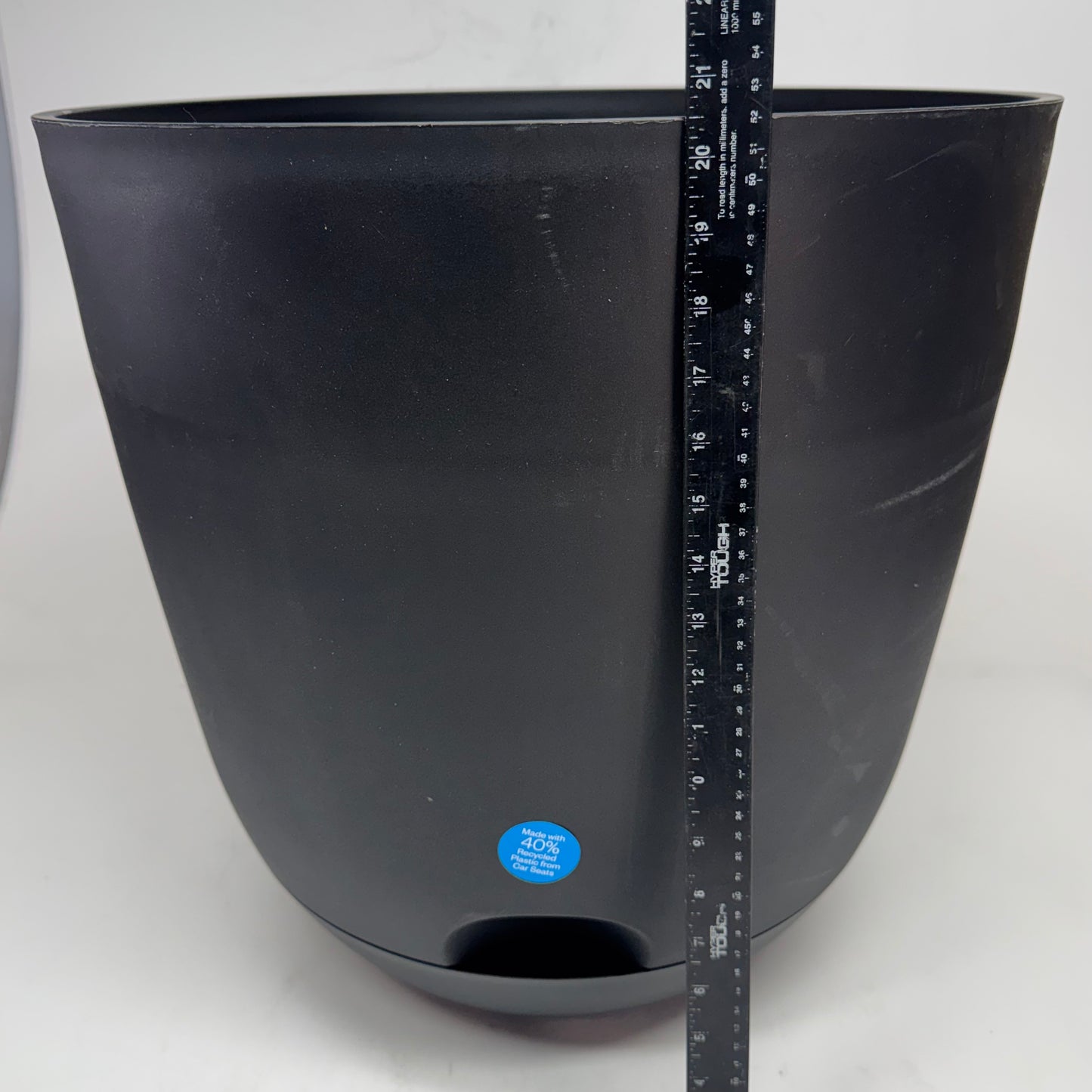 ROOM ESSENTIALS 20" Black Self Watering Planter 084156365