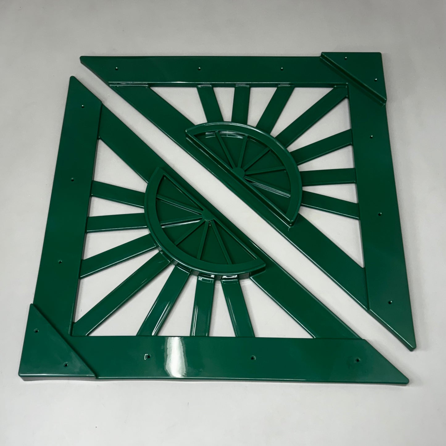 GORILLA (4 PACK) 2 Small 2 Large Triangle Sunburst Windows Green Small 18"X18"X26" Large 29"X29"X49"