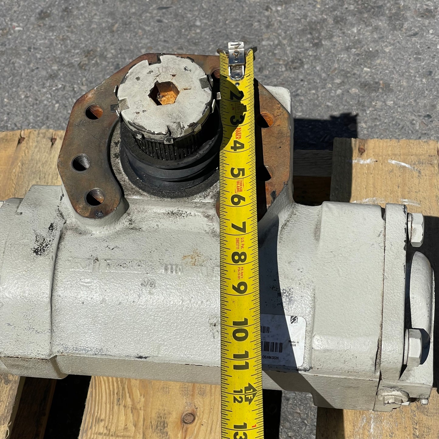 Z@ OSHKOSH Sheppard Hydraulic Steering Gear Box M110SAB2 (Used)