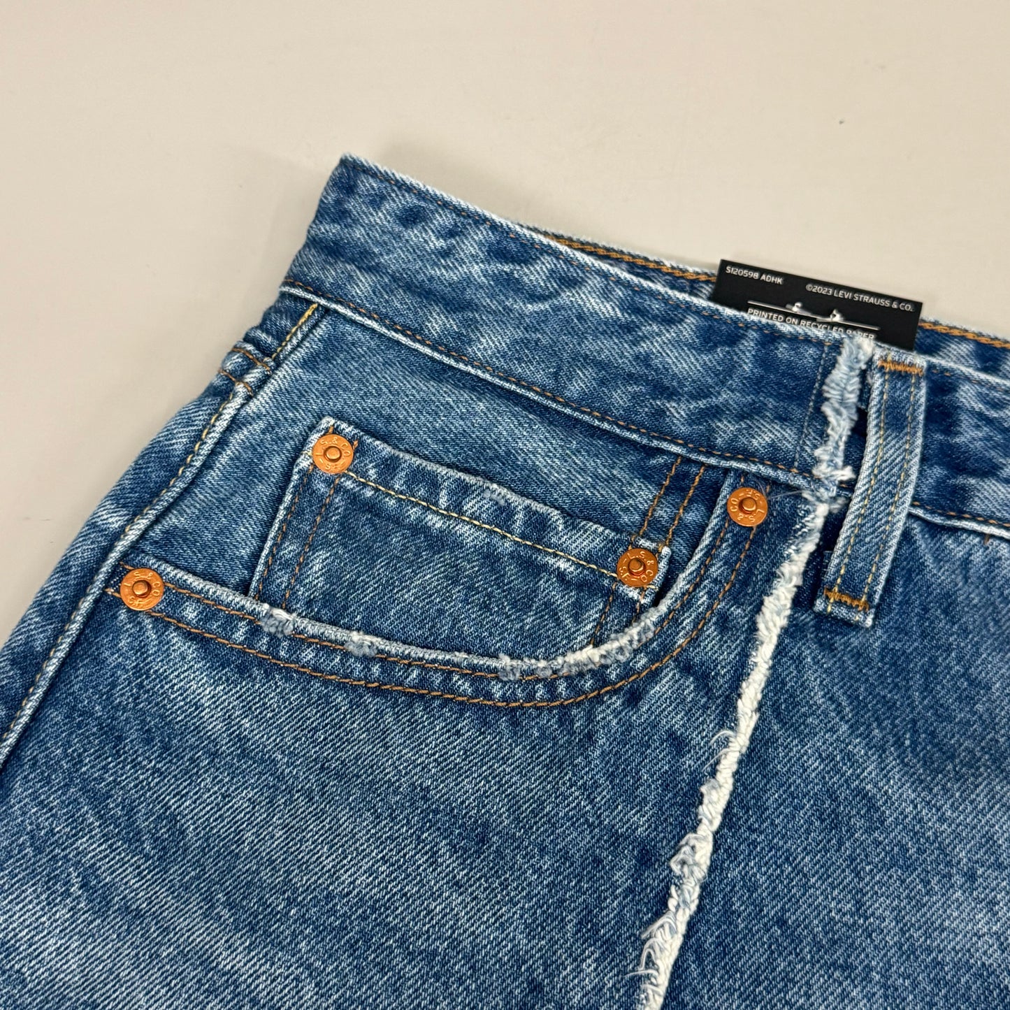 LEVIS Recrafted Icon Skirt Mid Rise Original Women's Sz 31 Novel Notion Med Wash