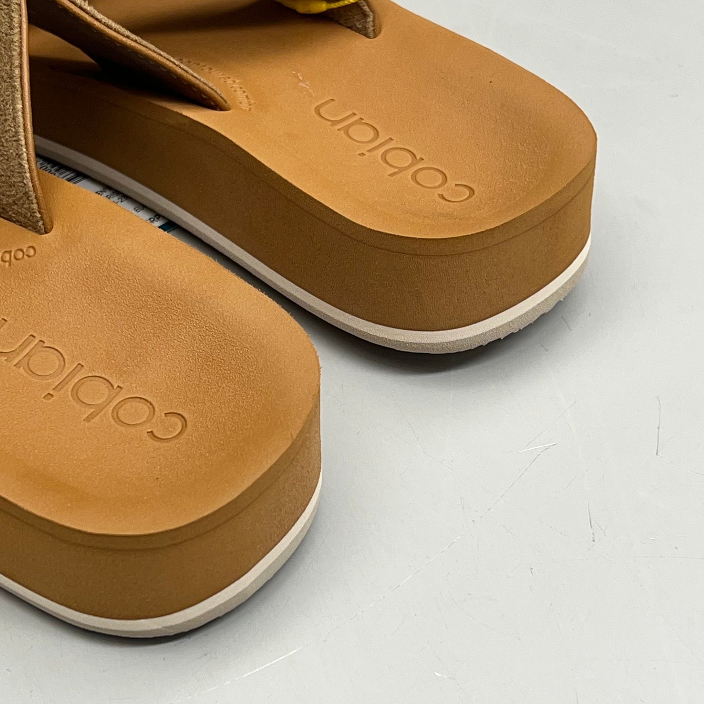 COBIAN Dana Rise Elevated Flatform Style Slide Women's Sz 8 Tan DNA24-230-08