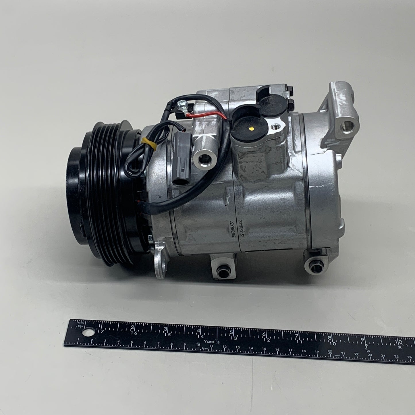 DENSO R-134A A/C Compressor With Clutch 06923 471-6074