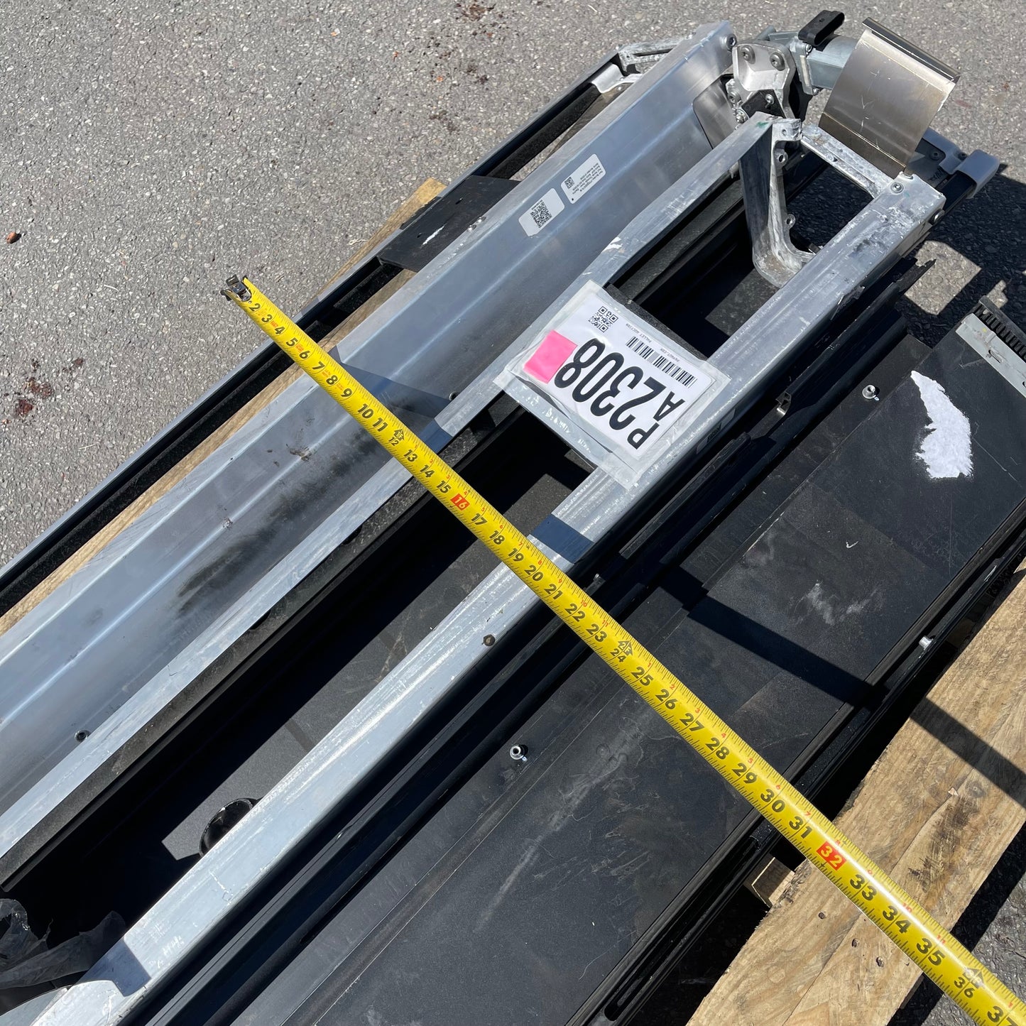 ZA@ Pallet of MIXED Tonneau Cover (USED)