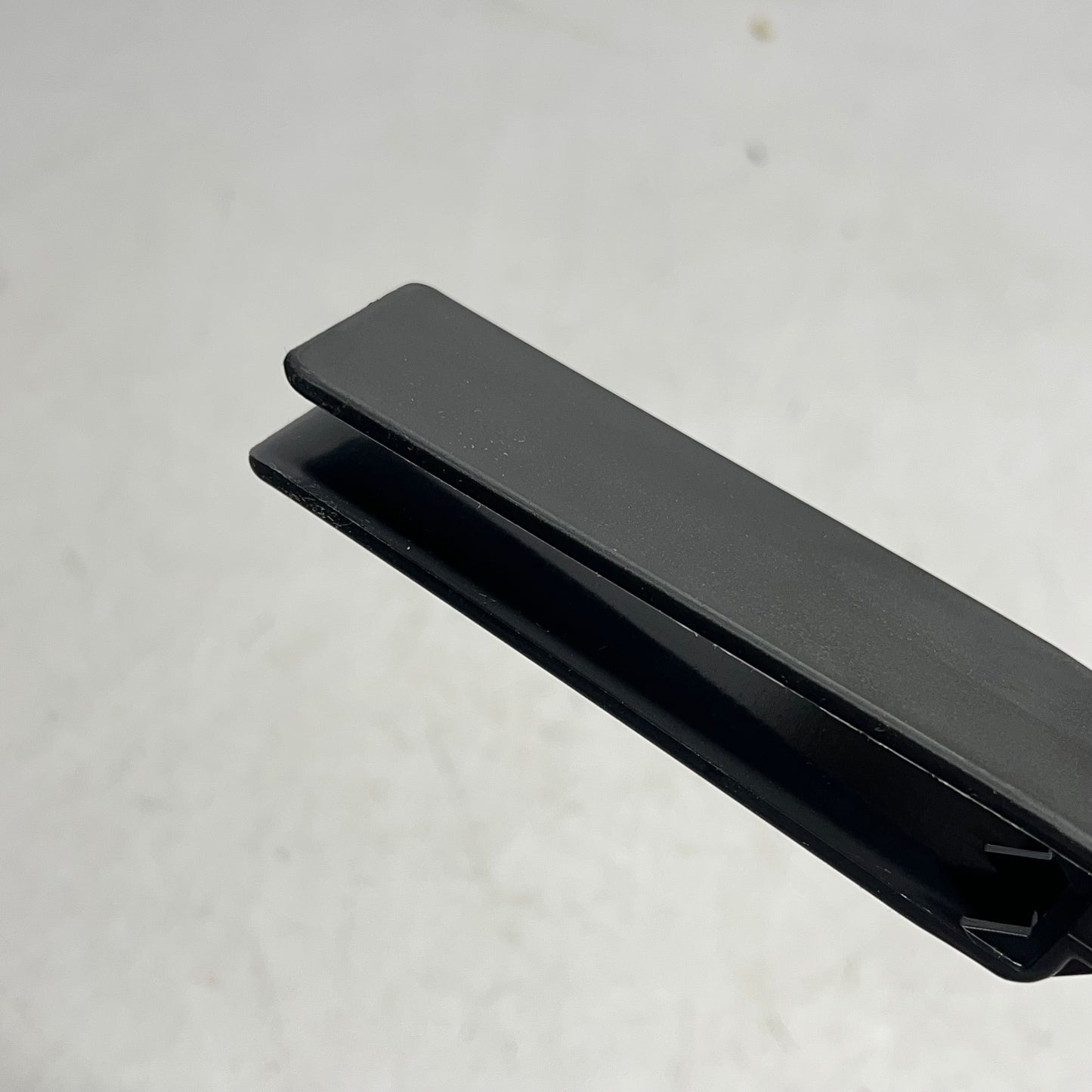 APRONS (10 PACK) High Impact Plastic Material Tote Markers  8"x1.5" Black 023B