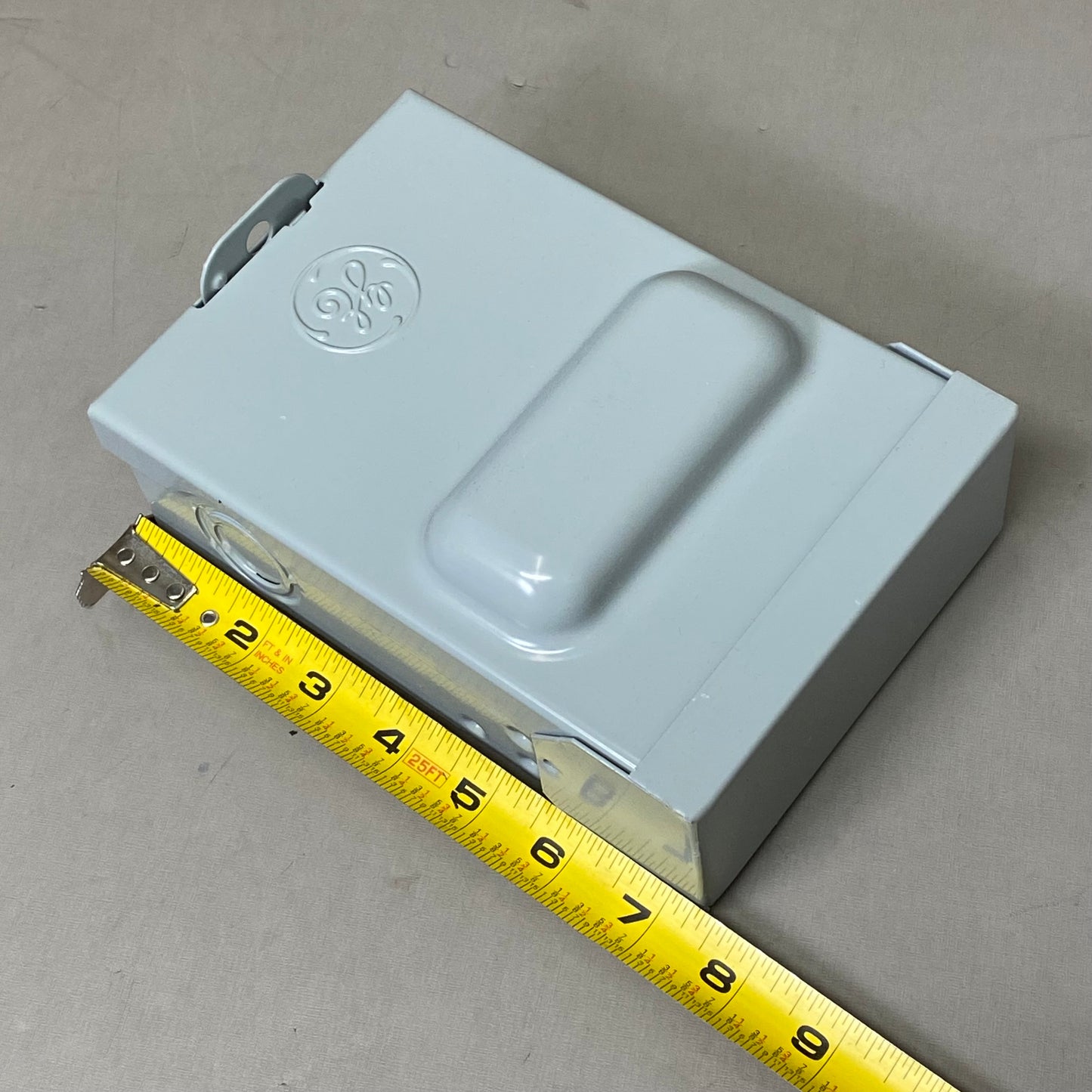 ENERGY INDUSTRIAL SOLUTIONS Air Conditioner Disconnect 9.75"x5.5"x3.75" Grey TF30RCP