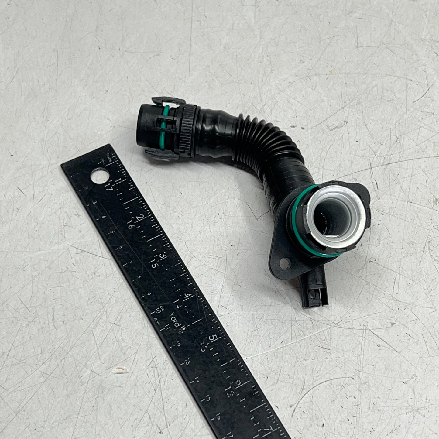 GATES Plastic Emission Control Ventilation Hose 7-3/8" Black EMH137
