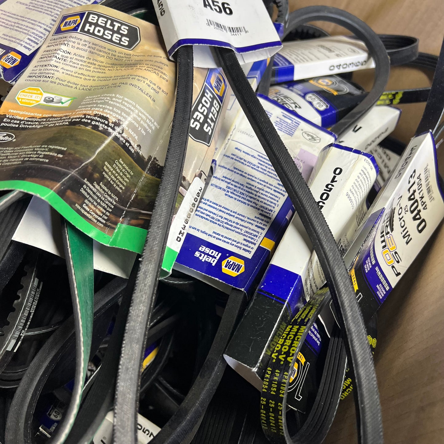 ZA@ NAPA (22.9 POUNDS) Assorted Box of Serpentine / V-Belt Parts Black