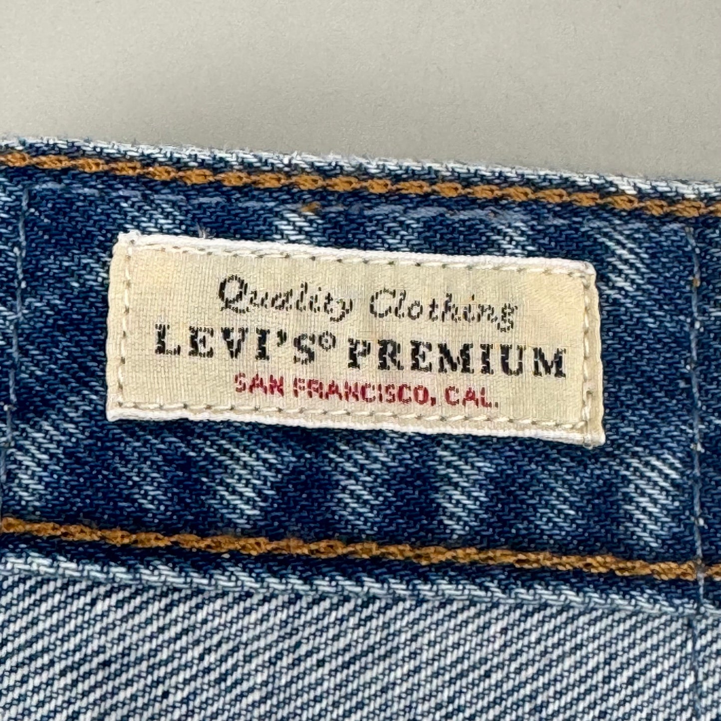 LEVIS Recrafted Icon Skirt Mid Rise Original Women's Sz 31 Novel Notion Med Wash