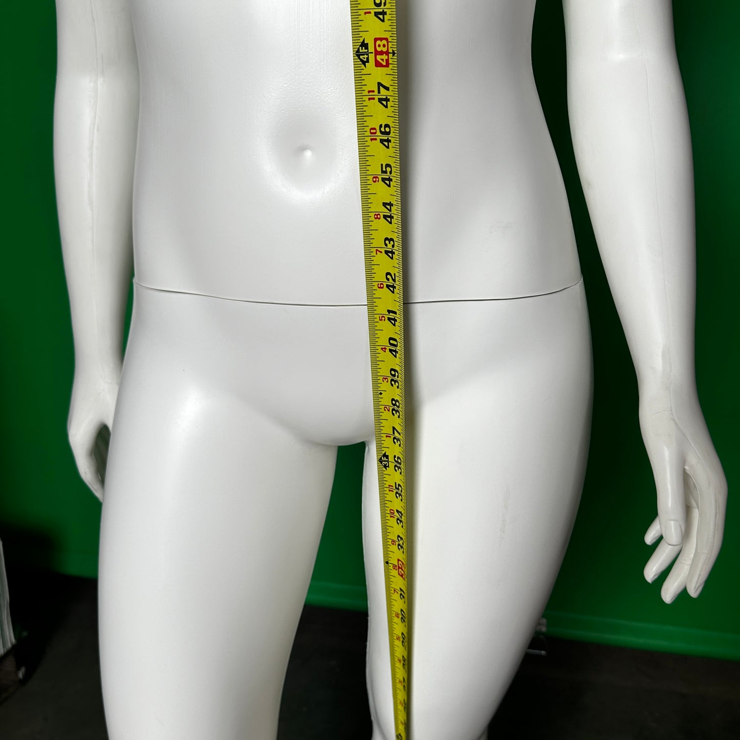 Natasha.16 Female Mannequin White/Black Base 65"T