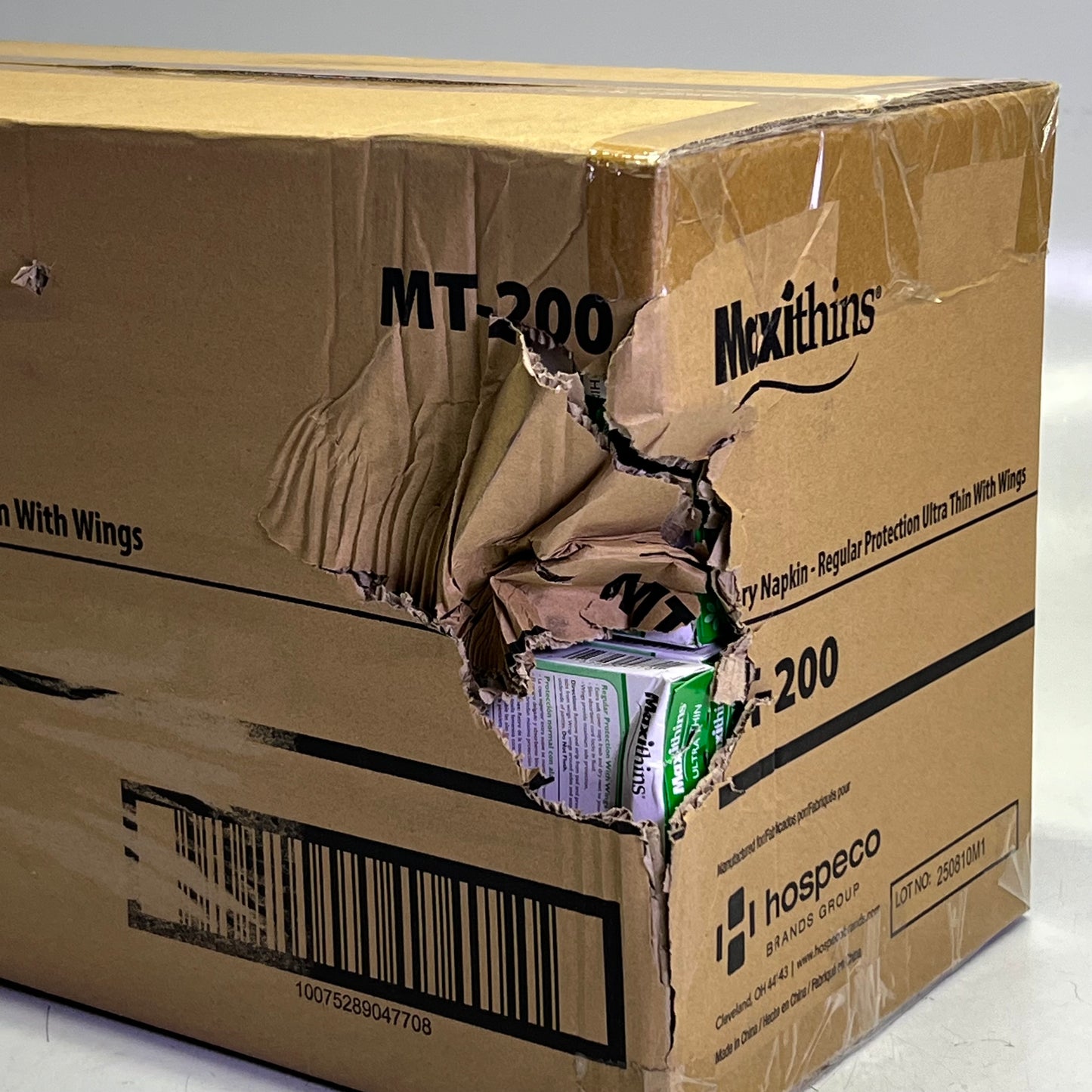 ZA@ HOSPECO (200 PACK) Maxi Thins Ultra Thin Regular Protection W/ Wings MT-200 (AS-IS, Some are Damage) A