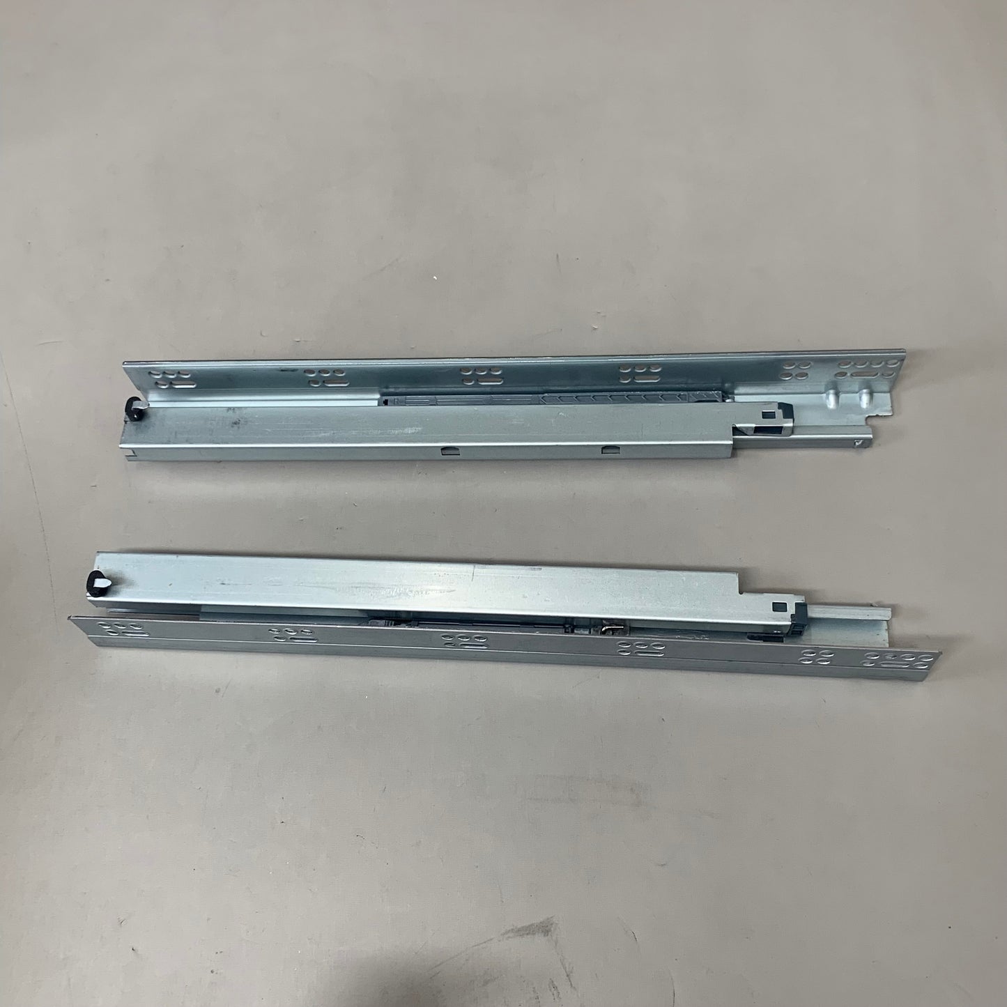 LAUREY (1 Pair) Under-mount Drawer Slide Extension 18" Grey 10818