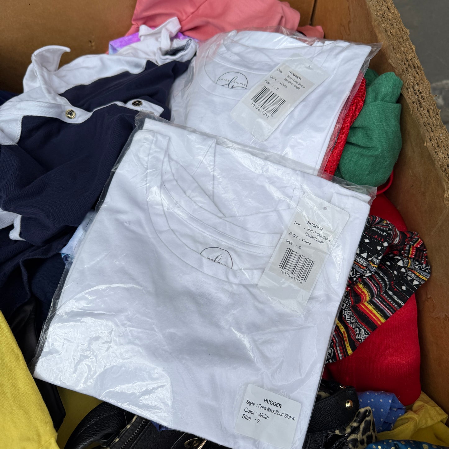 ZA@ Pallet of MIXED 100’s Of Men’s & Women’s Clothing