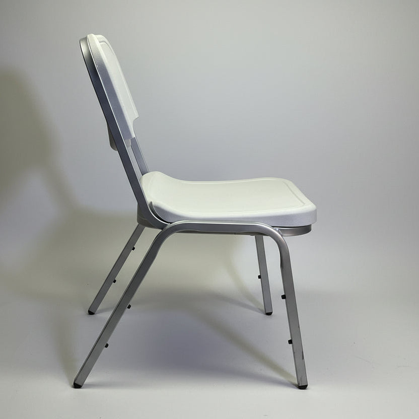 ICEBERG (4 PACK) Rough & Ready Stackable Chairs Supports 300lbs 31"x22" White