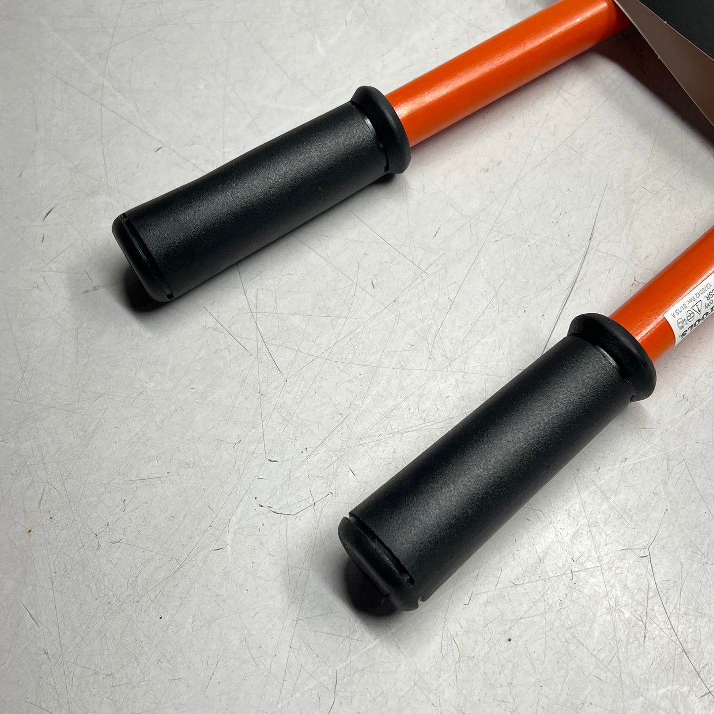KLEIN TOOLS Standard Cable Cutter Lightweight Efficient 25" Black/Orange 63041