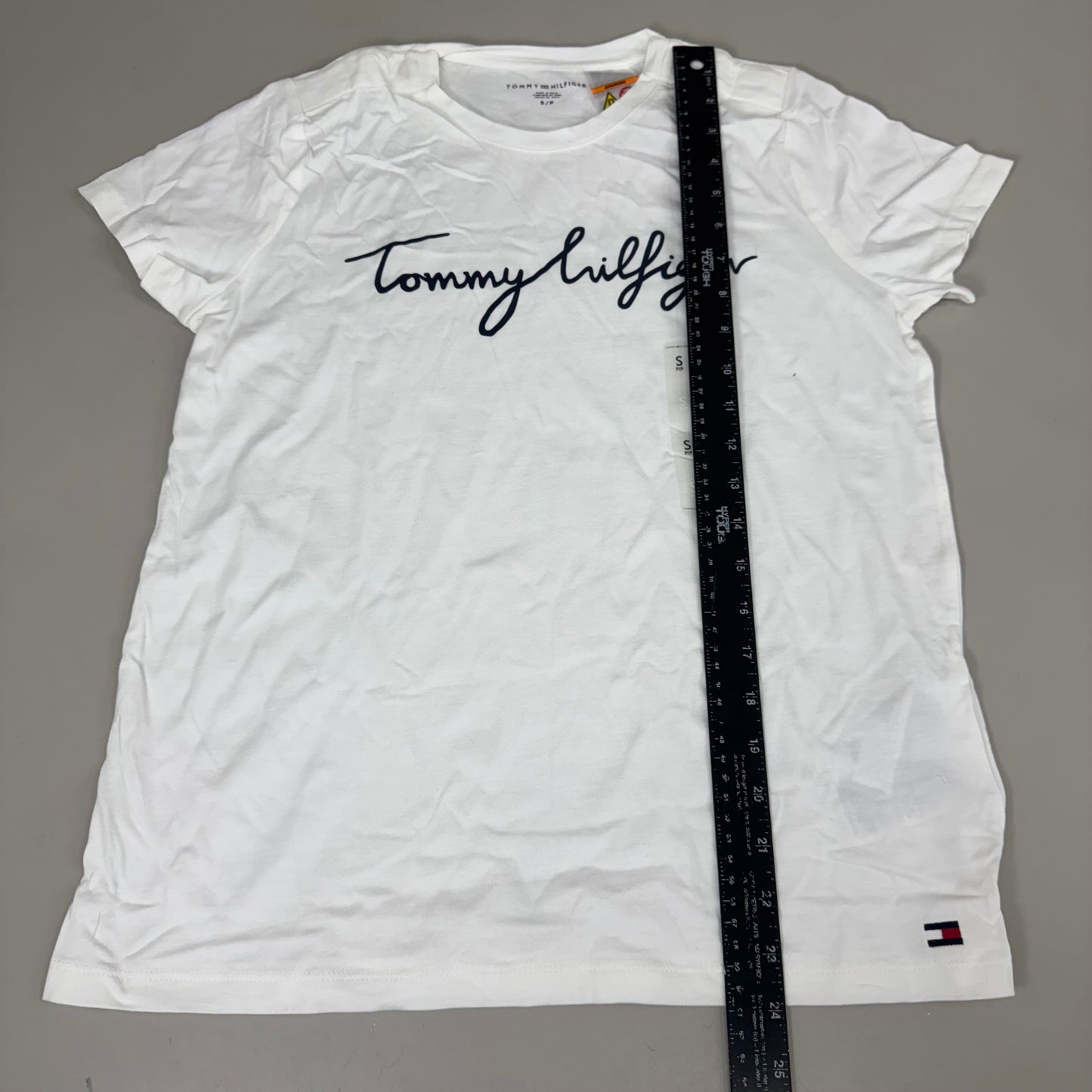 TOMMY HILFIGER Adaptive Short Sleeve Magnet Button T-Shirt White Women's SZ S/P Signature (New Other)