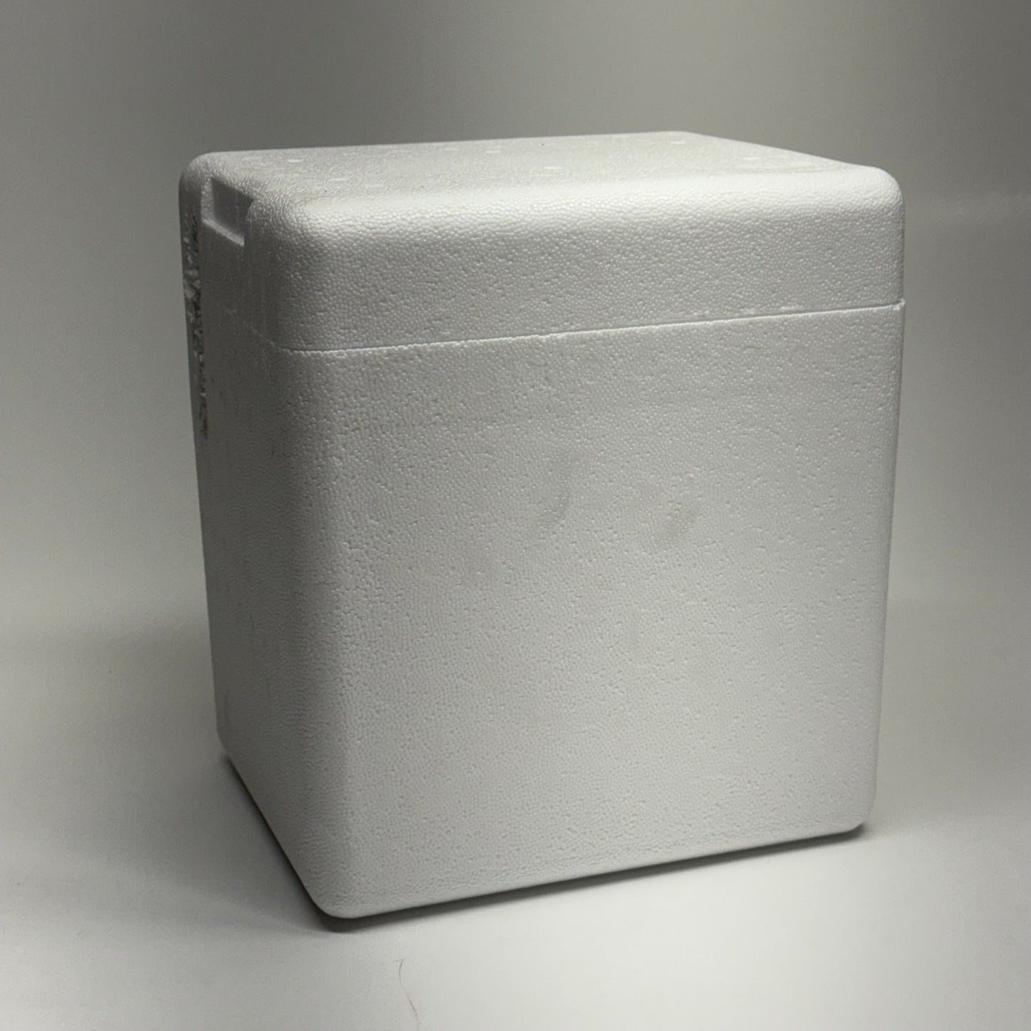ZA@ Pallet of Foam Coolers Sz 10"L x 8"W x 12"H (AS-IS, Some Lids Damaged)