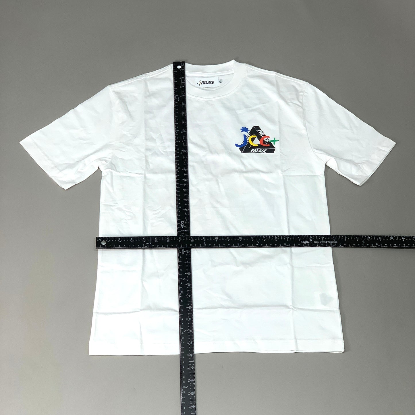 PALACE T-shirt Sz Medium White JCDC2