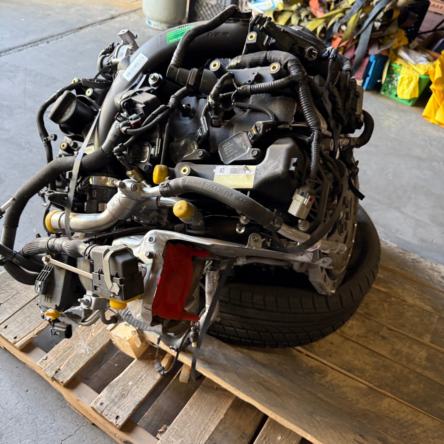 ZA@ MOPAR (Some Damage, but Never Used) Jeep Wrangler Engine (Electric / Gas?) 2020-23 04893726CB 2.0L L4 (AS-IS)