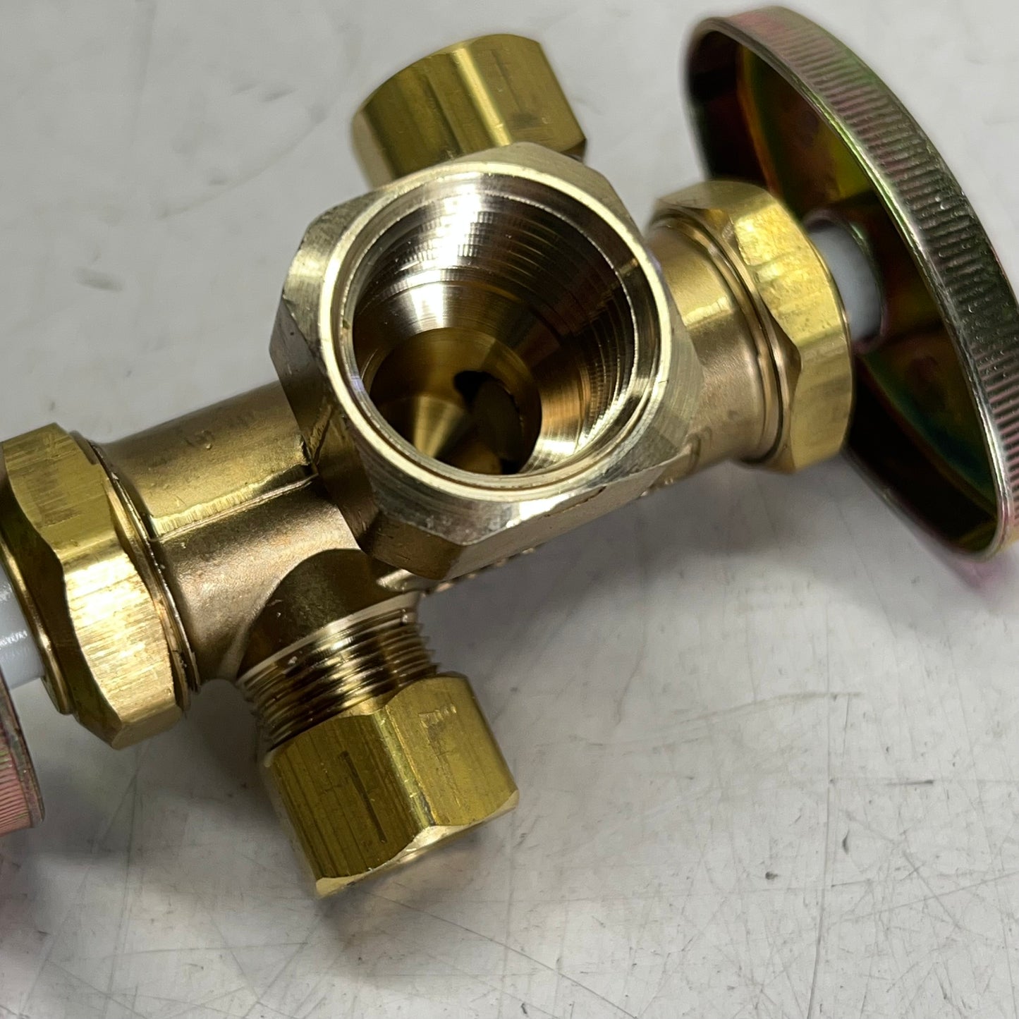 BRASS CRAFT Dual Outlet Shut-off Valve 1/2" FIP Inlet x 3/8" OD CMP R1701DVX R