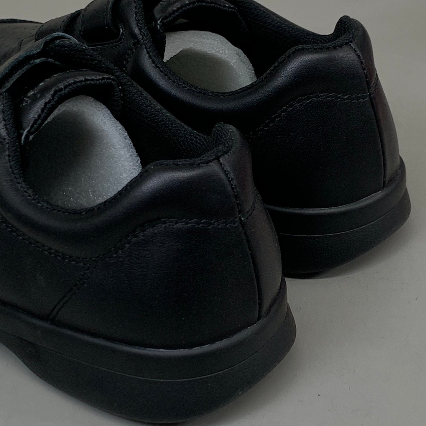 PROPET Vista Strap Walker Sneaker Shoes M(D) Men's SZ 8.5 Black M3915B-M-08H