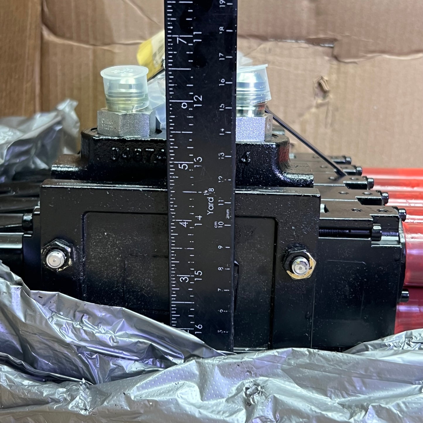 DANFOSS Directional Eco80 Valve Assy 11"W x 12"L x 6"H Black CVA-16601